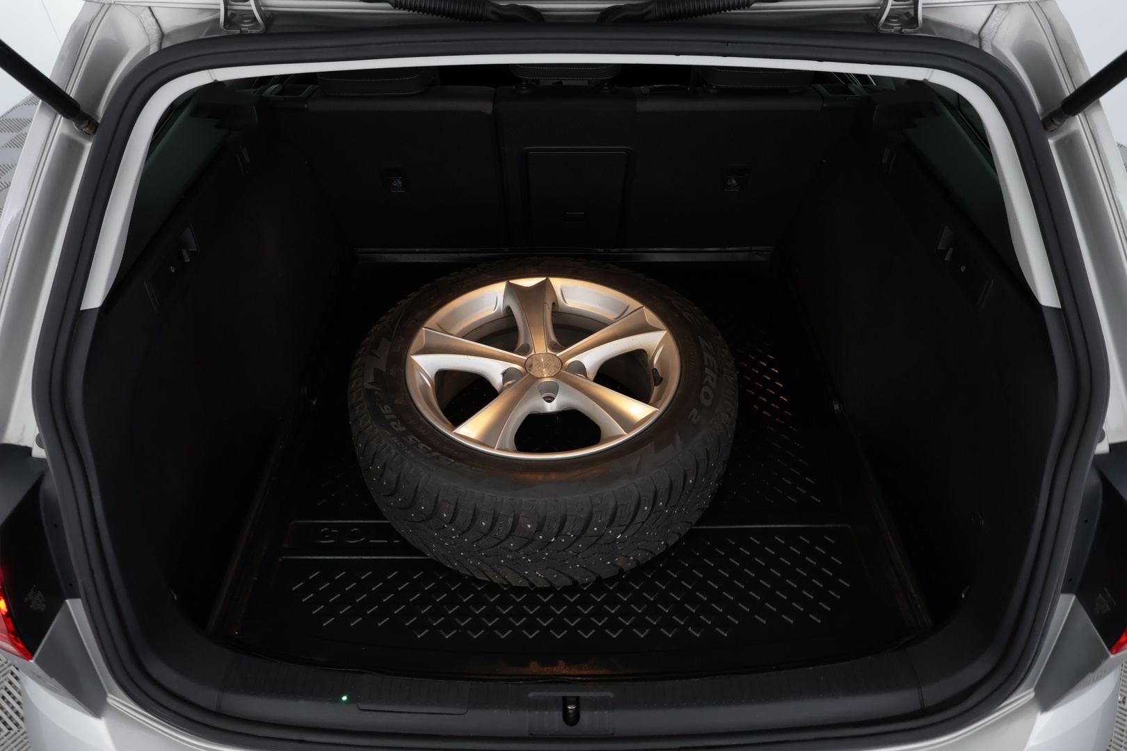 VOLKSWAGEN Golf 2018