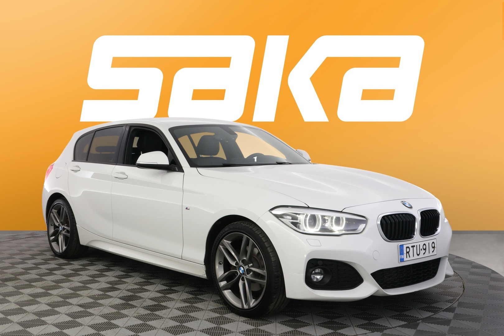 BMW 120 2019