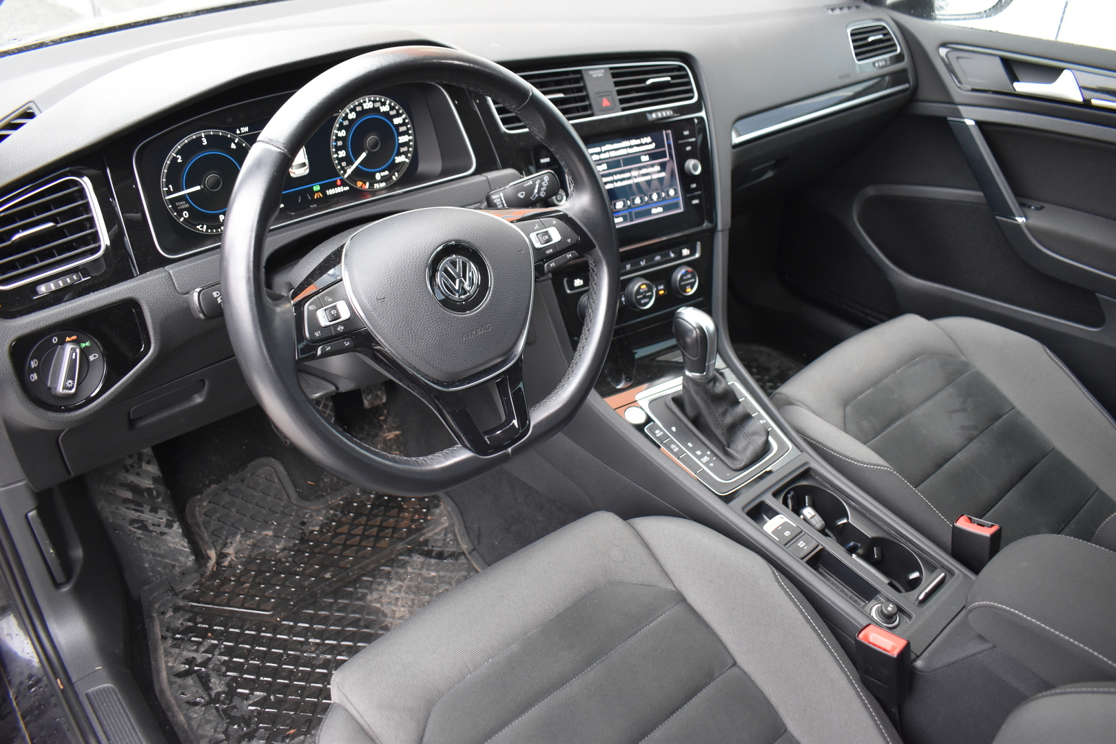 VOLKSWAGEN Golf 2019