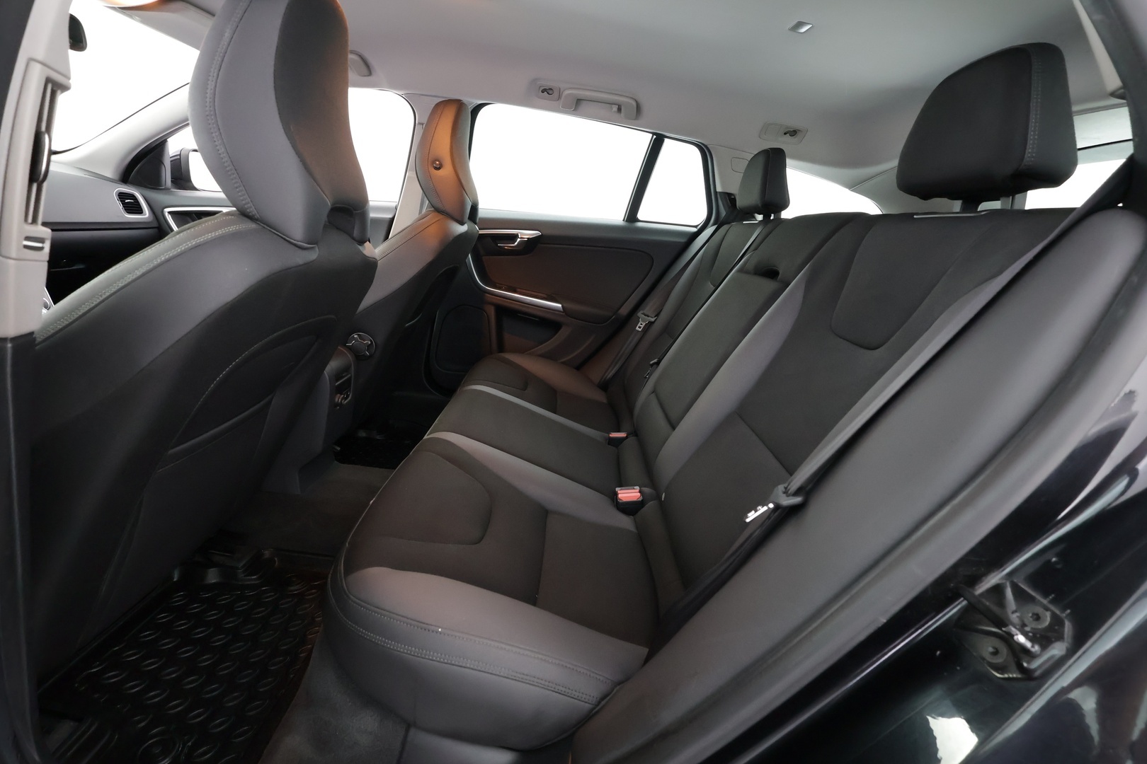 VOLVO V60 2013