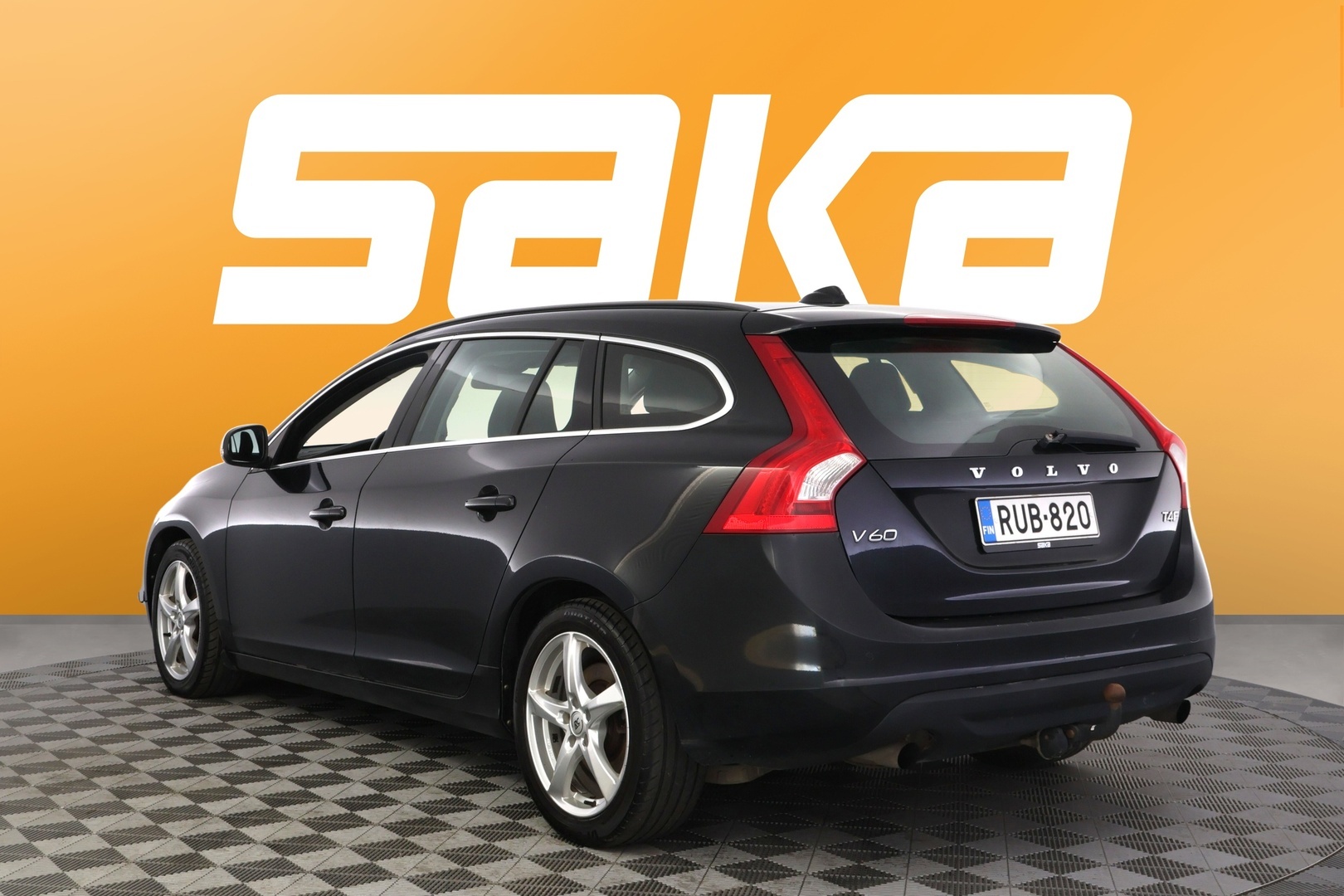 VOLVO V60 2013