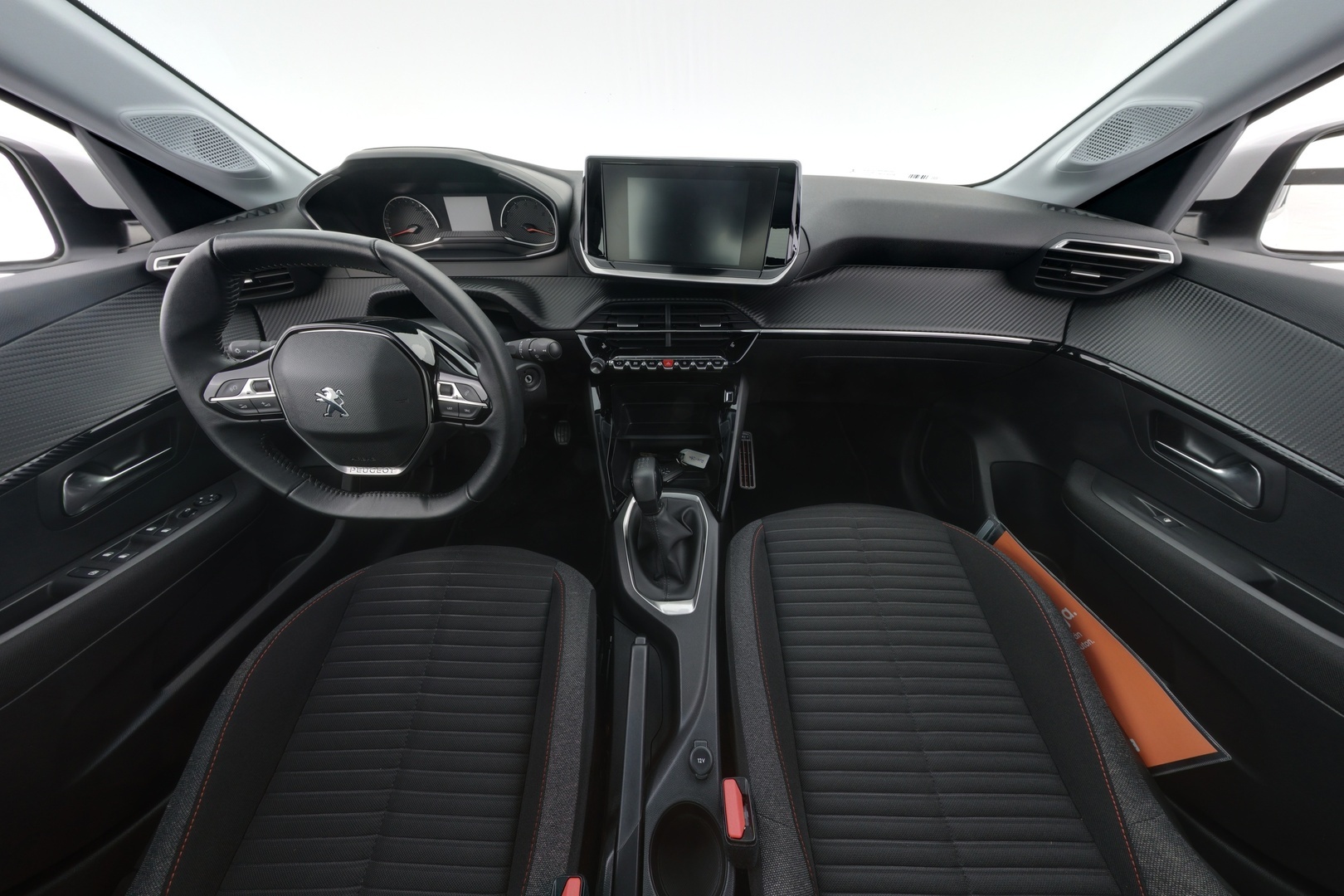 PEUGEOT 208 2021