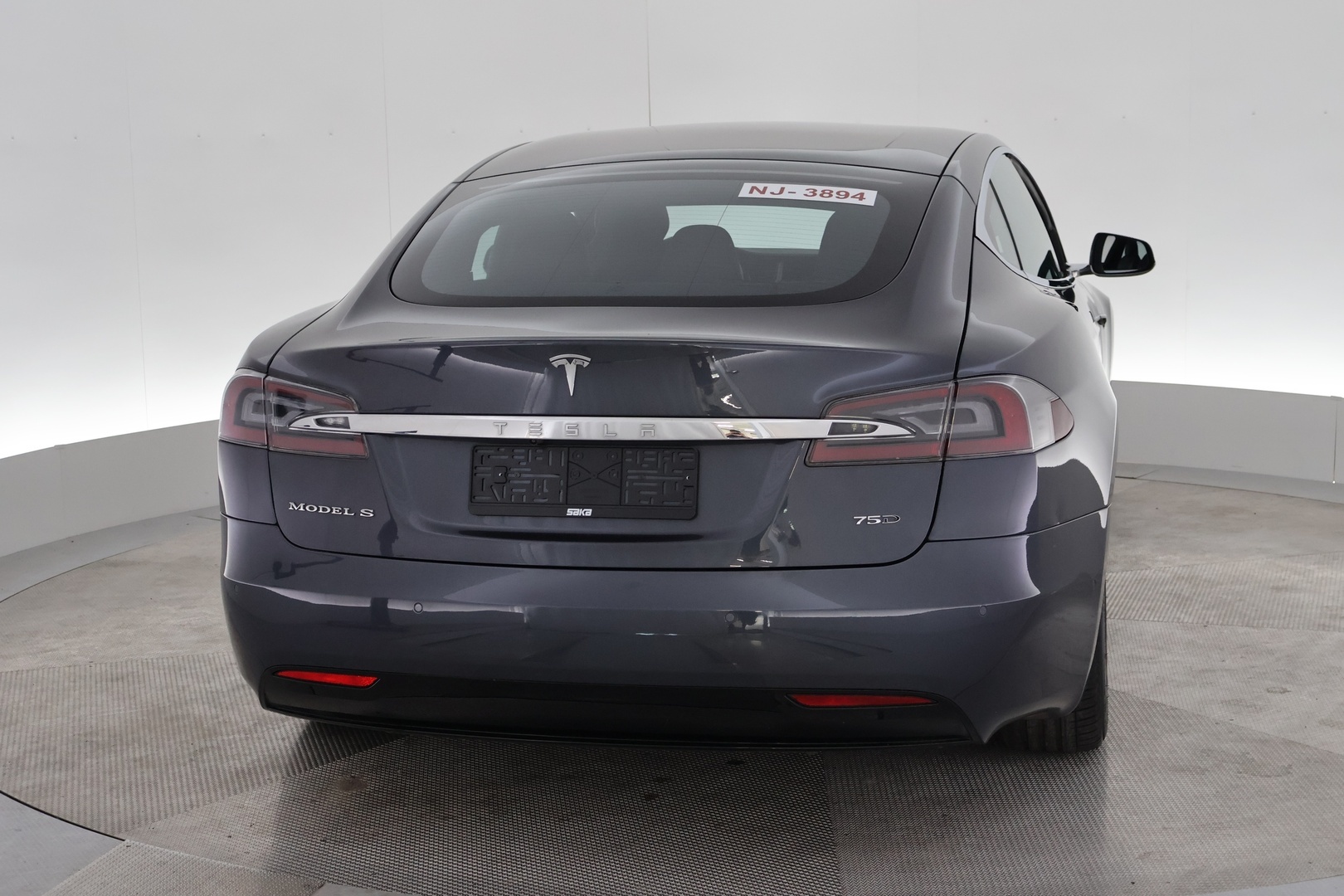 TESLA Model S 2018
