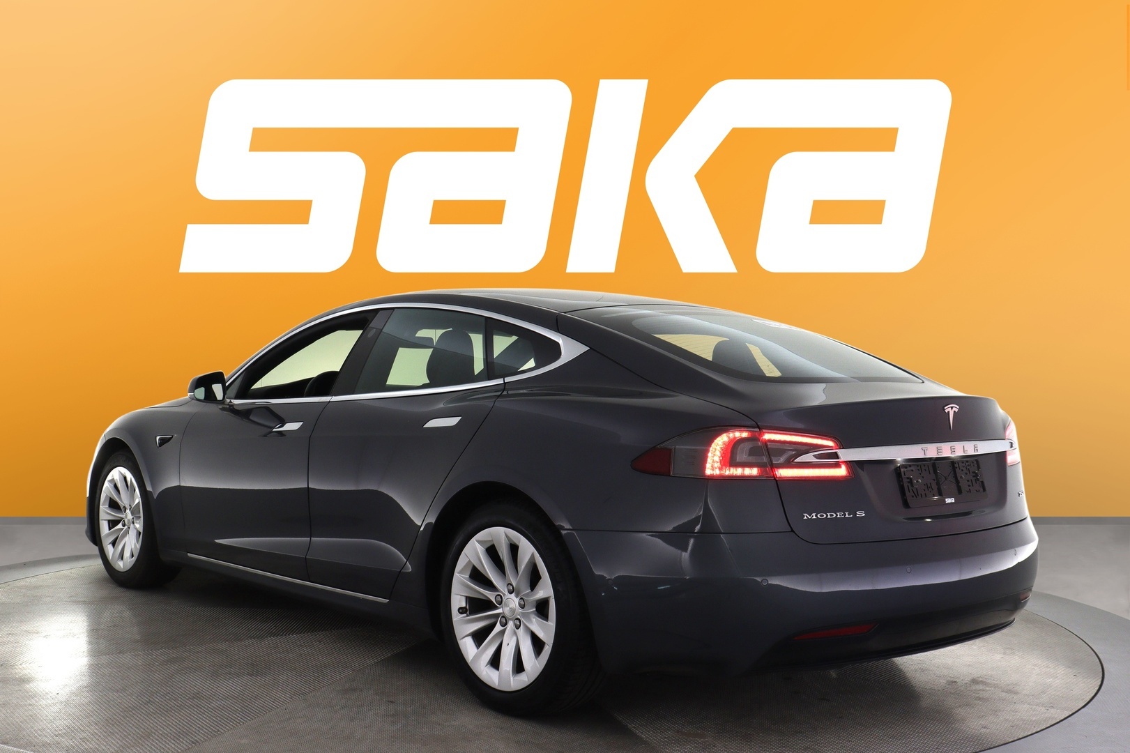 TESLA Model S 2018