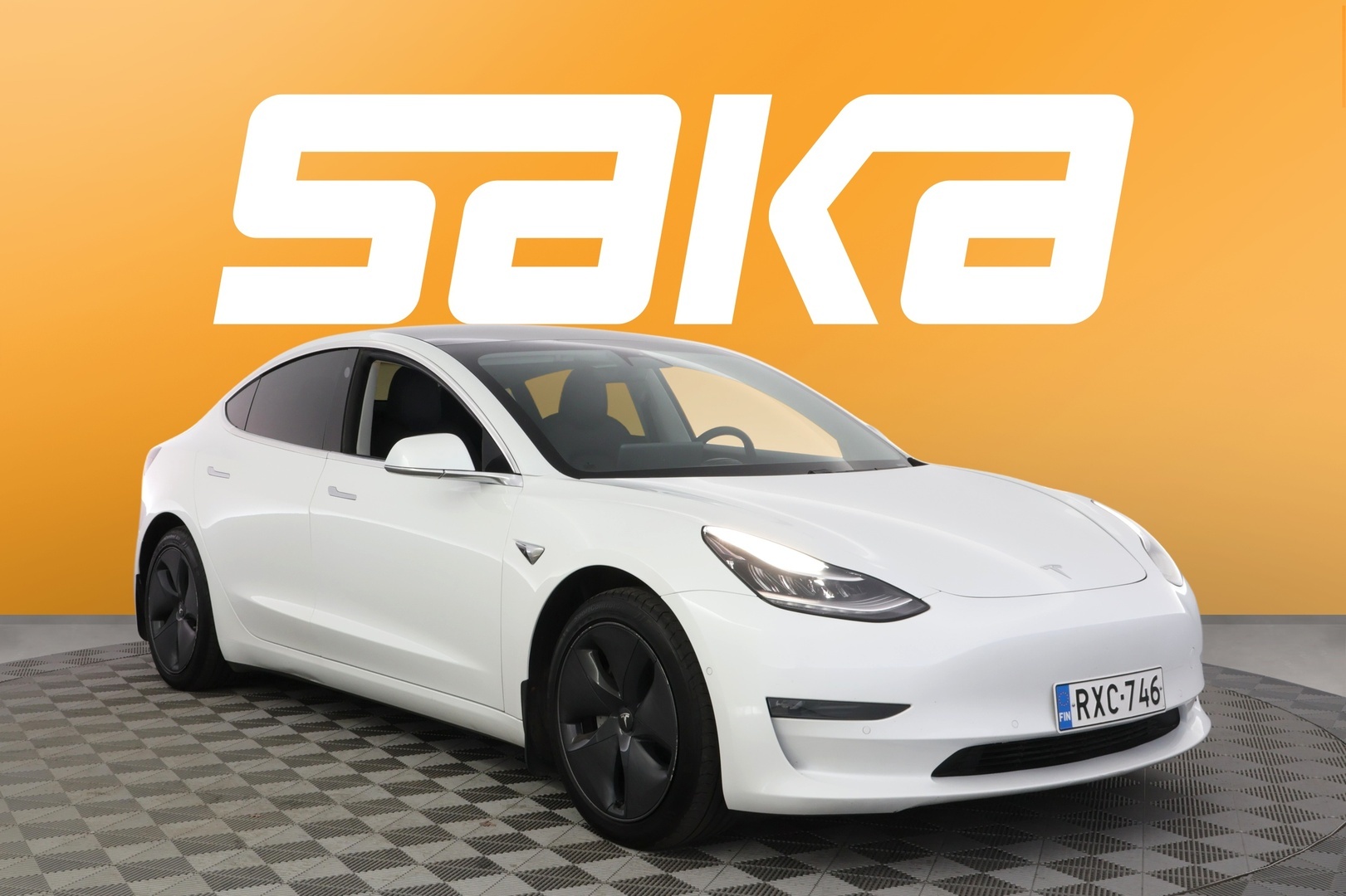 TESLA Model 3 2020