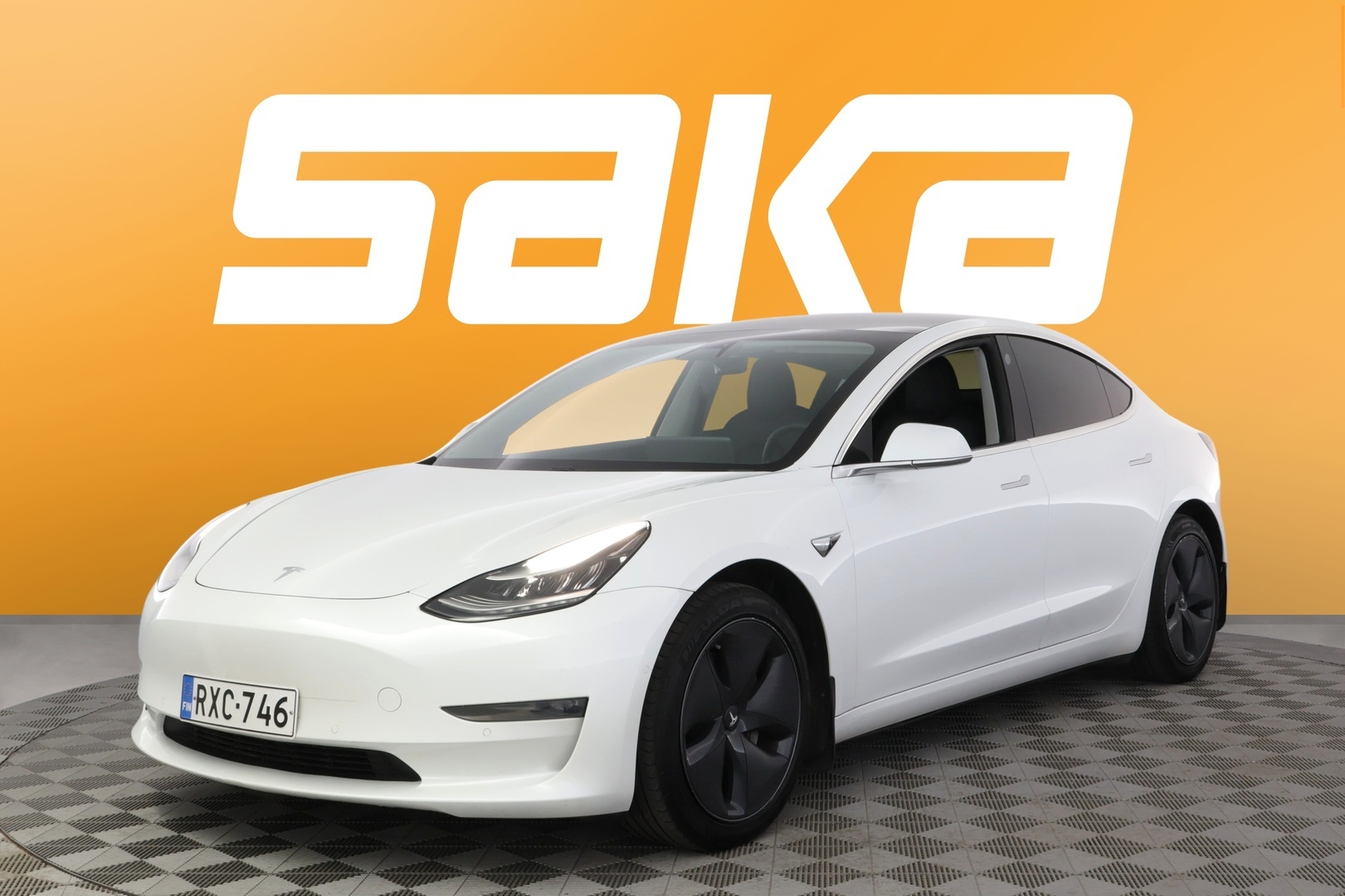 TESLA Model 3 2020