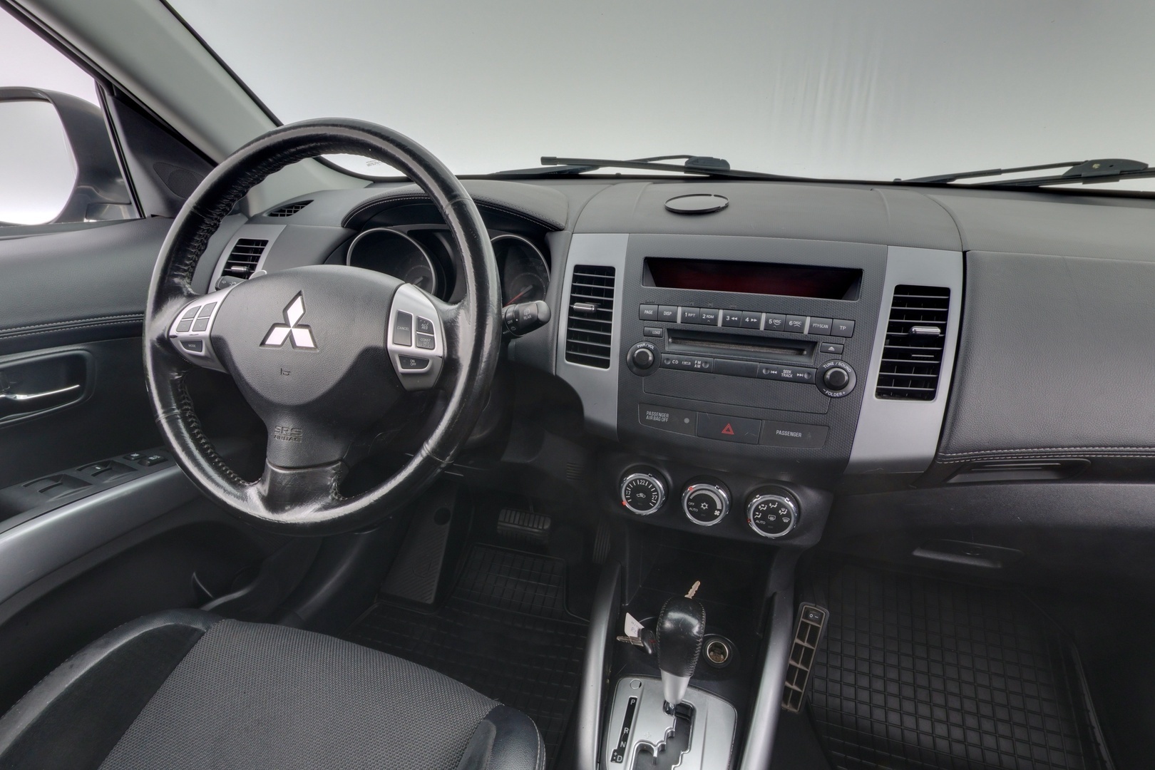 MITSUBISHI Outlander 2011