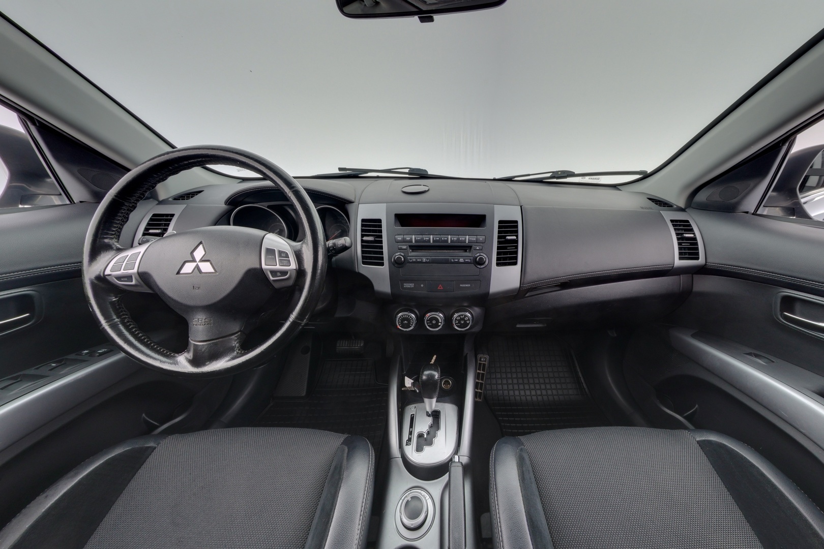 MITSUBISHI Outlander 2011