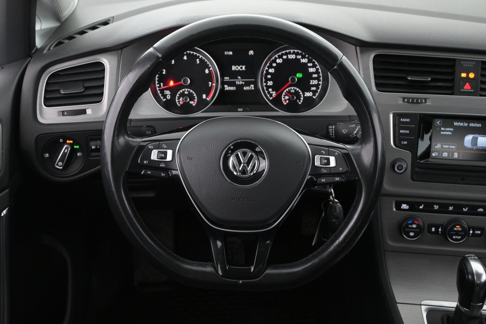 VOLKSWAGEN Golf 2014