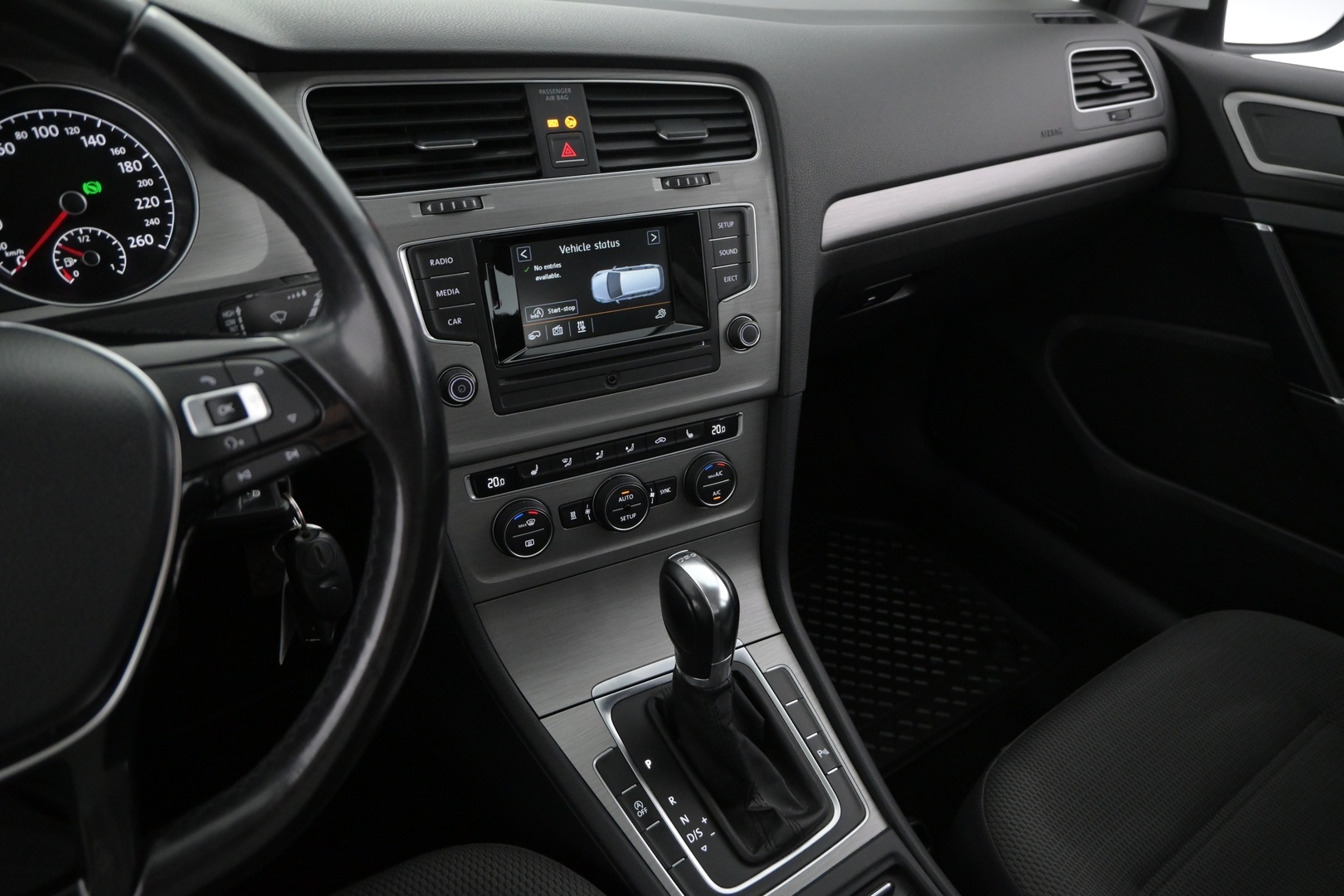 VOLKSWAGEN Golf 2014