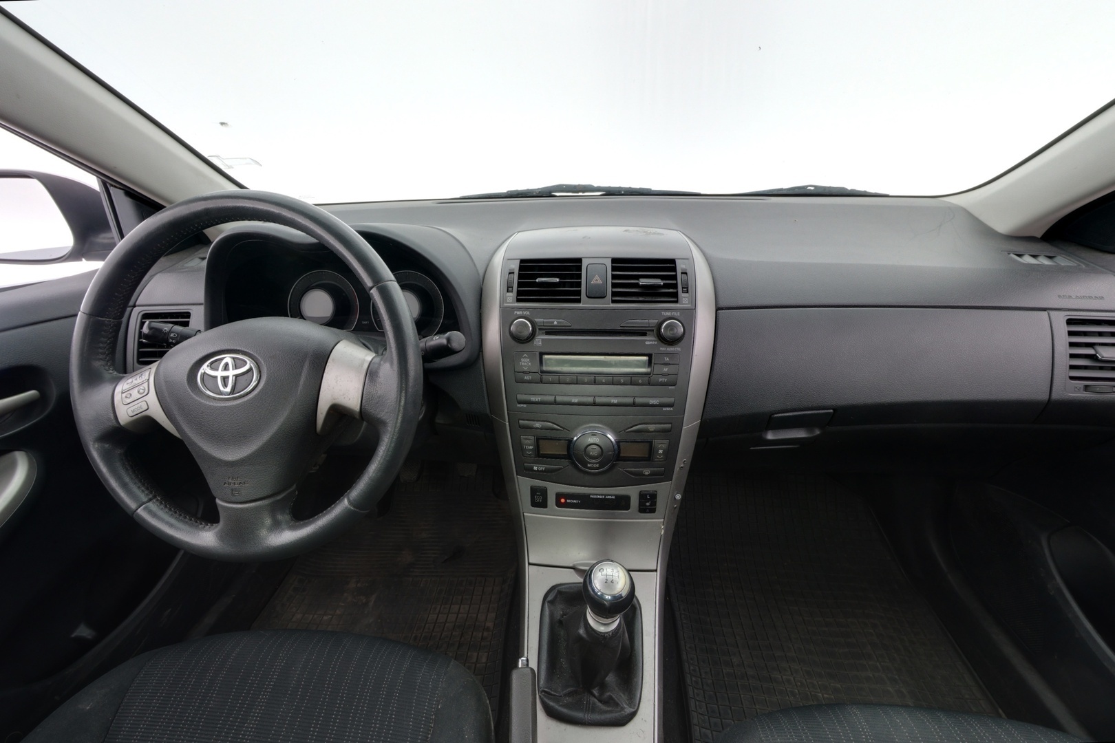 TOYOTA Corolla 2010