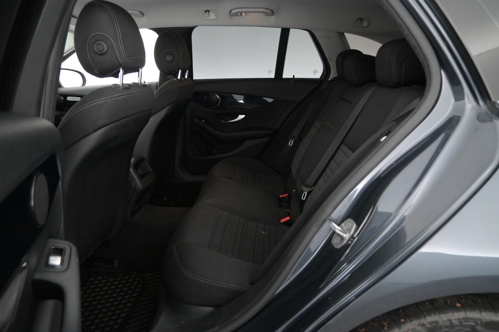 MERCEDES-BENZ C 2016