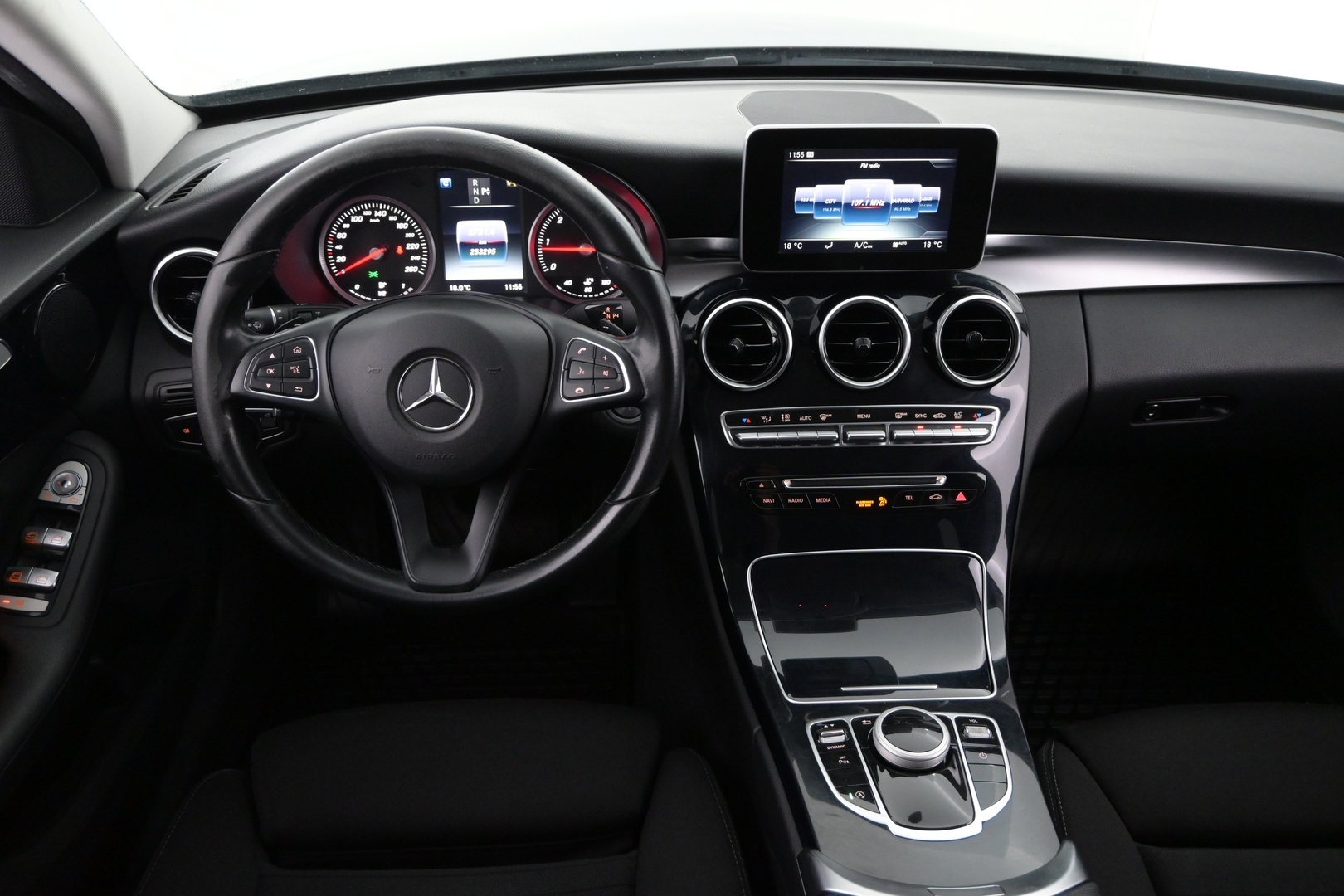 MERCEDES-BENZ C 2016