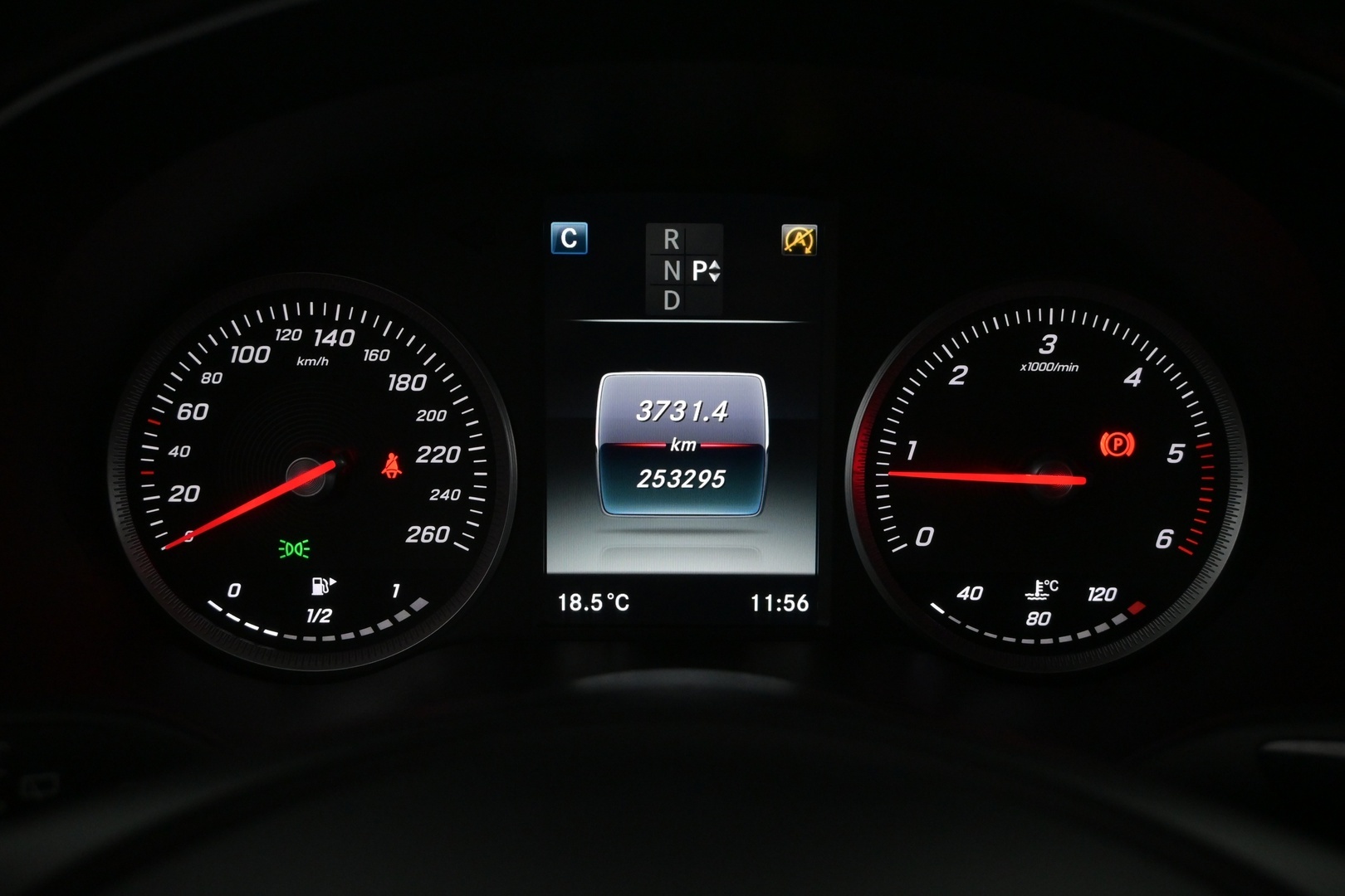 MERCEDES-BENZ C 2016