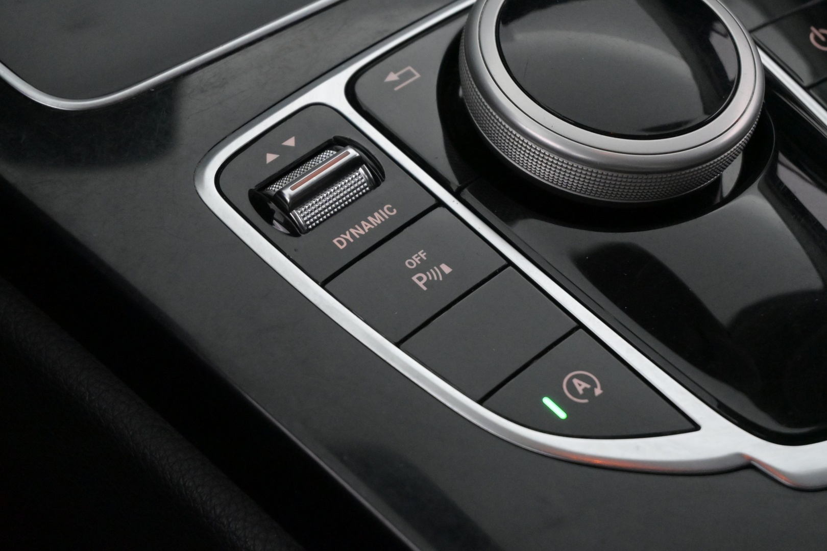 MERCEDES-BENZ C 2016