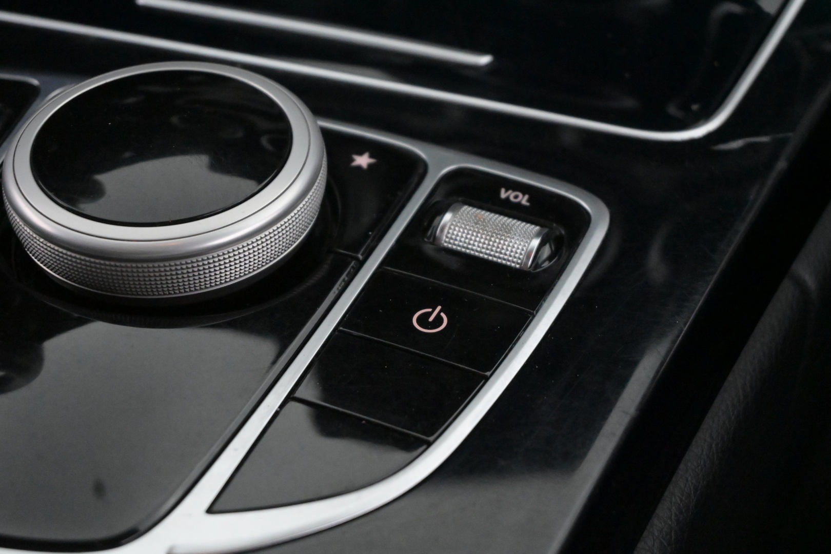 MERCEDES-BENZ C 2016