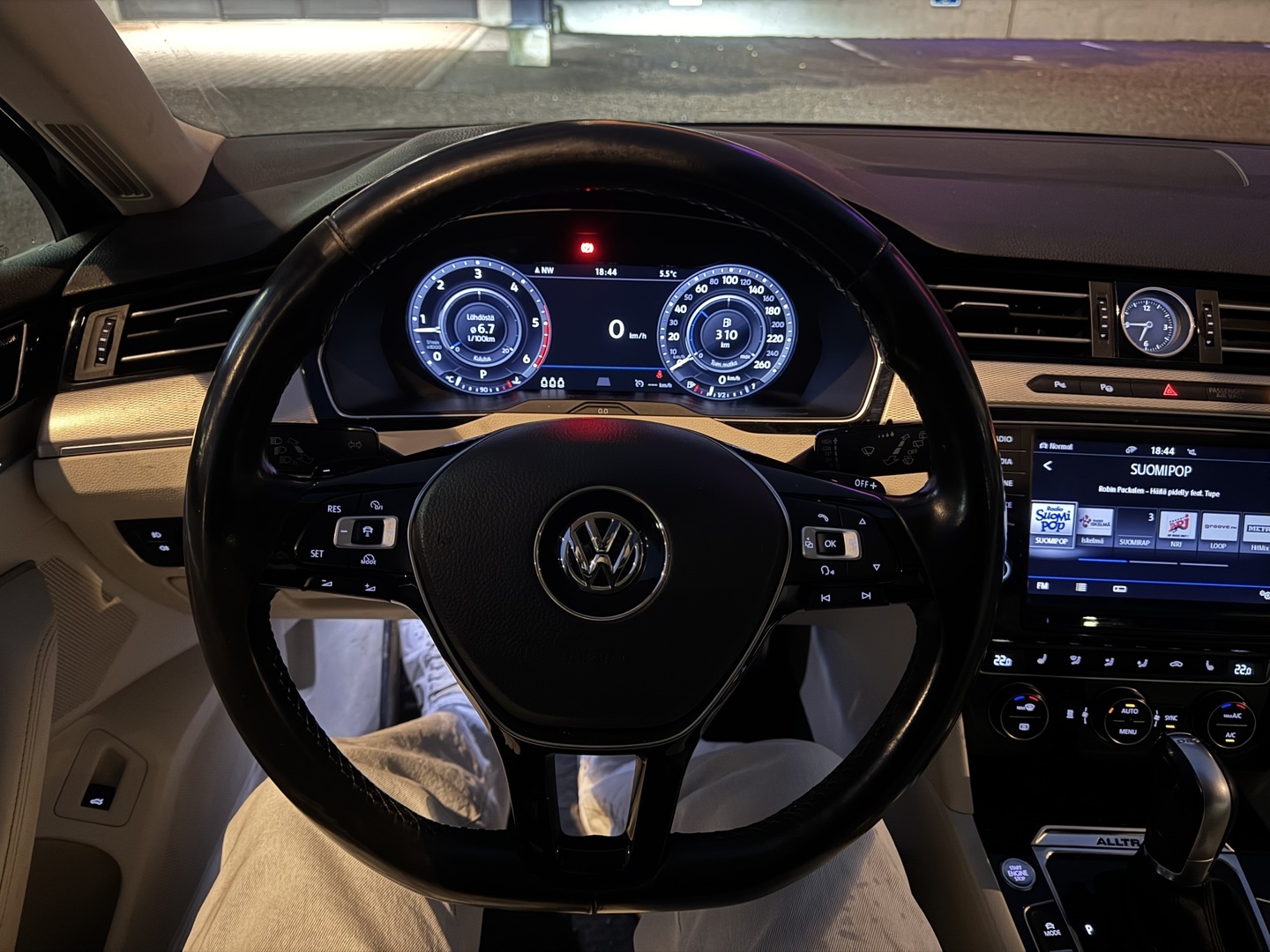 VOLKSWAGEN Passat 2017