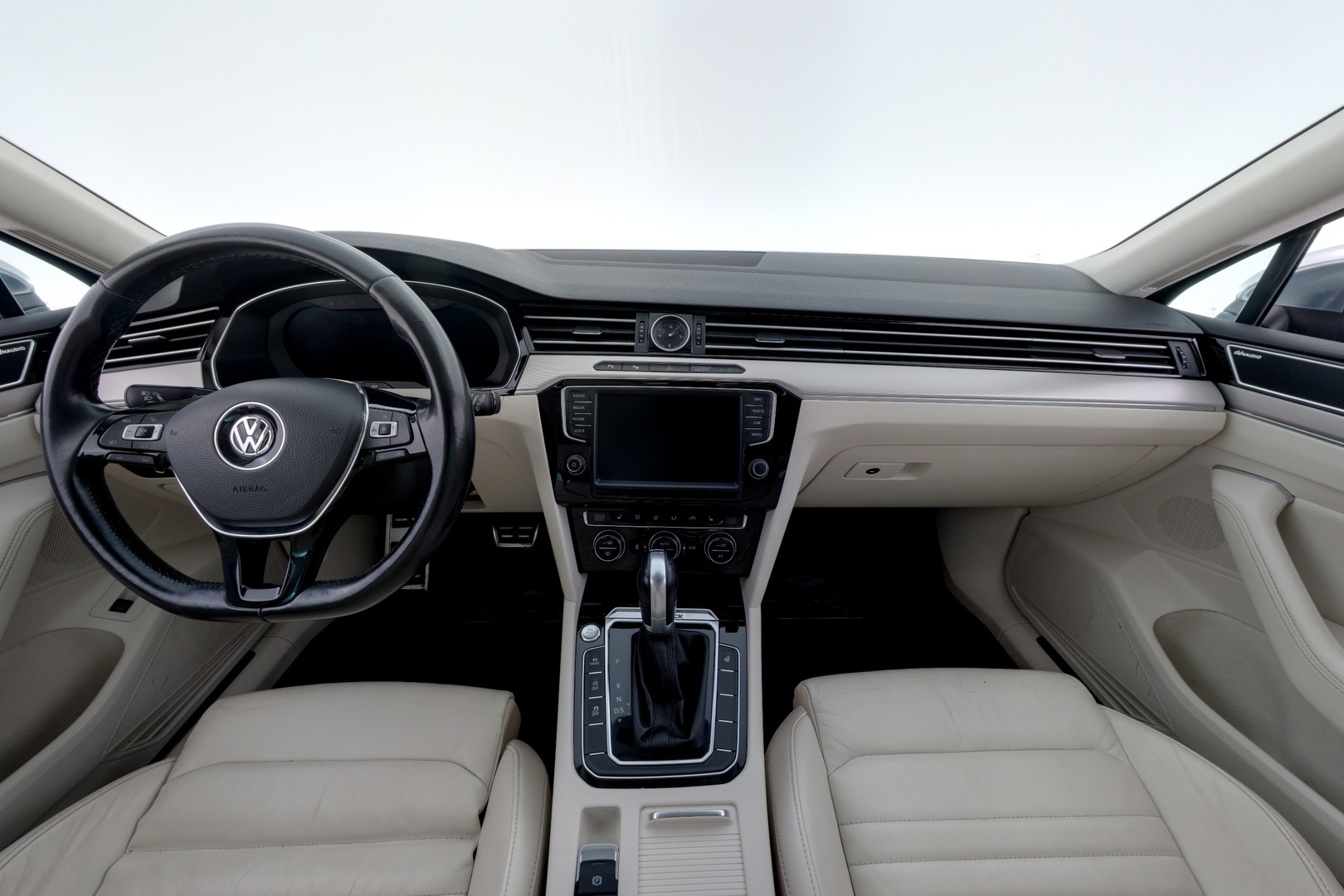VOLKSWAGEN Passat 2017