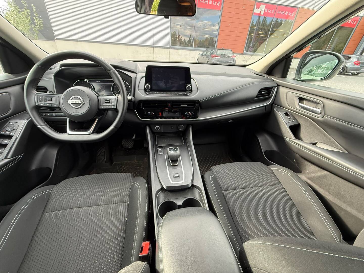 NISSAN Qashqai 2024