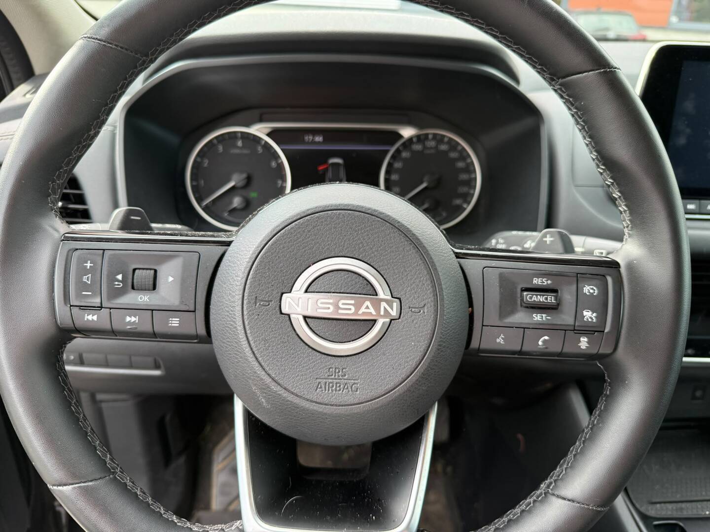 NISSAN Qashqai 2024
