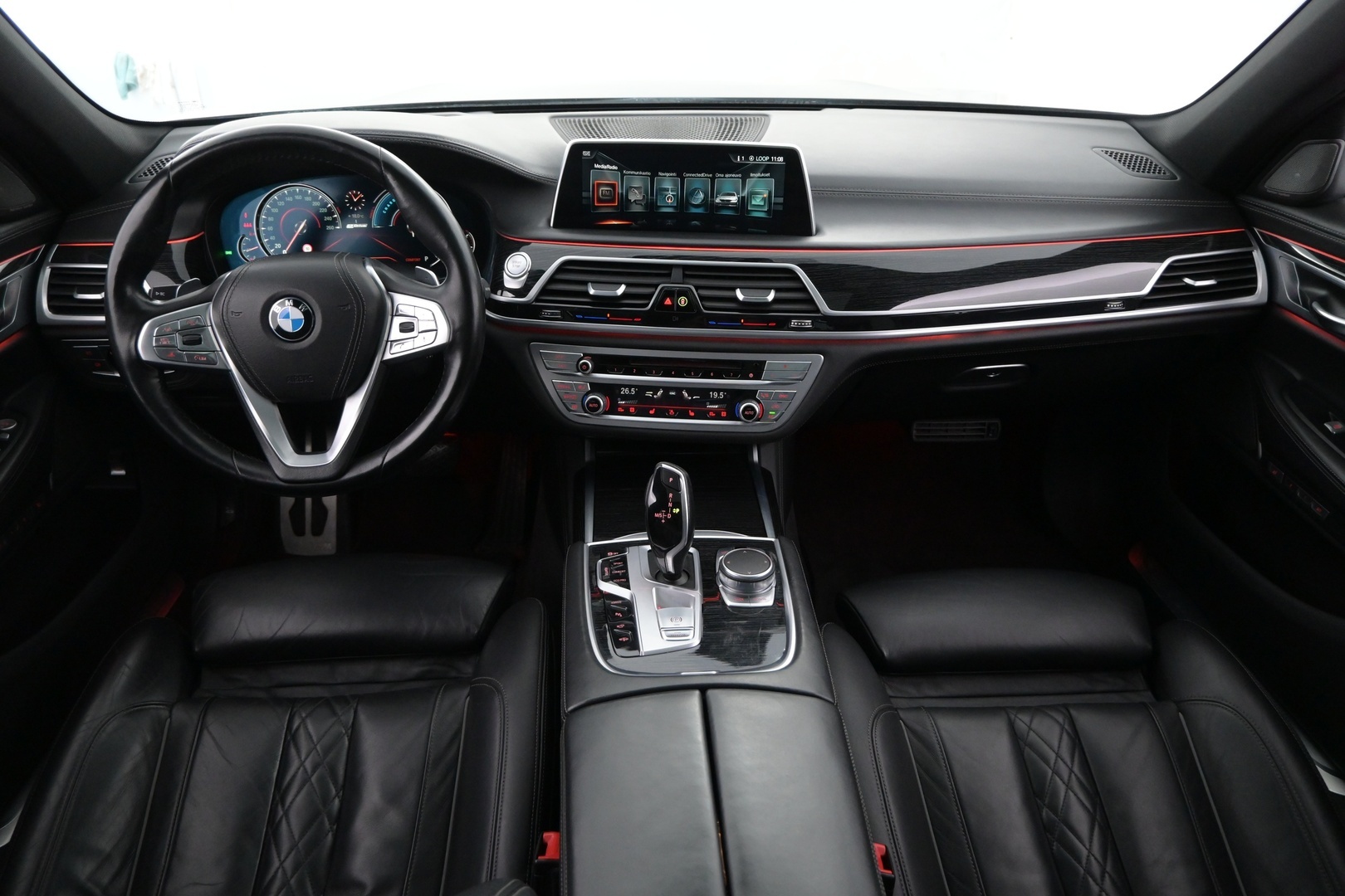 BMW 740 2017