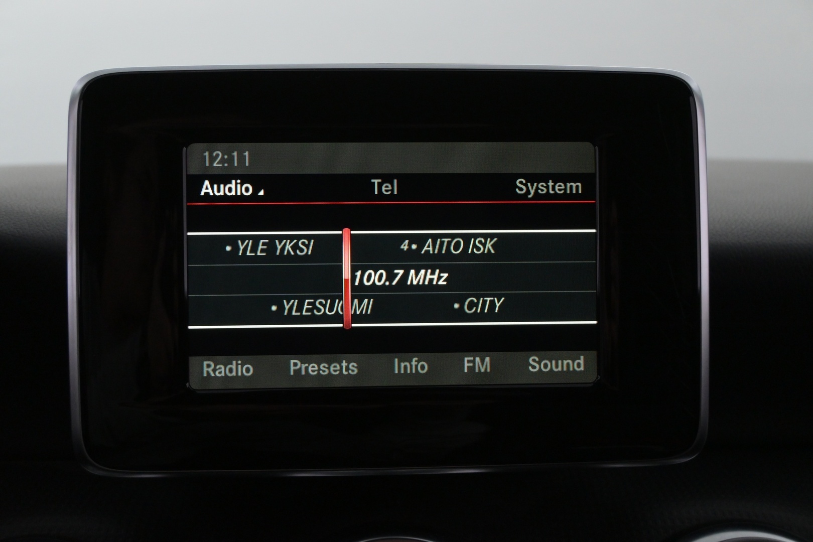 MERCEDES-BENZ A 2015