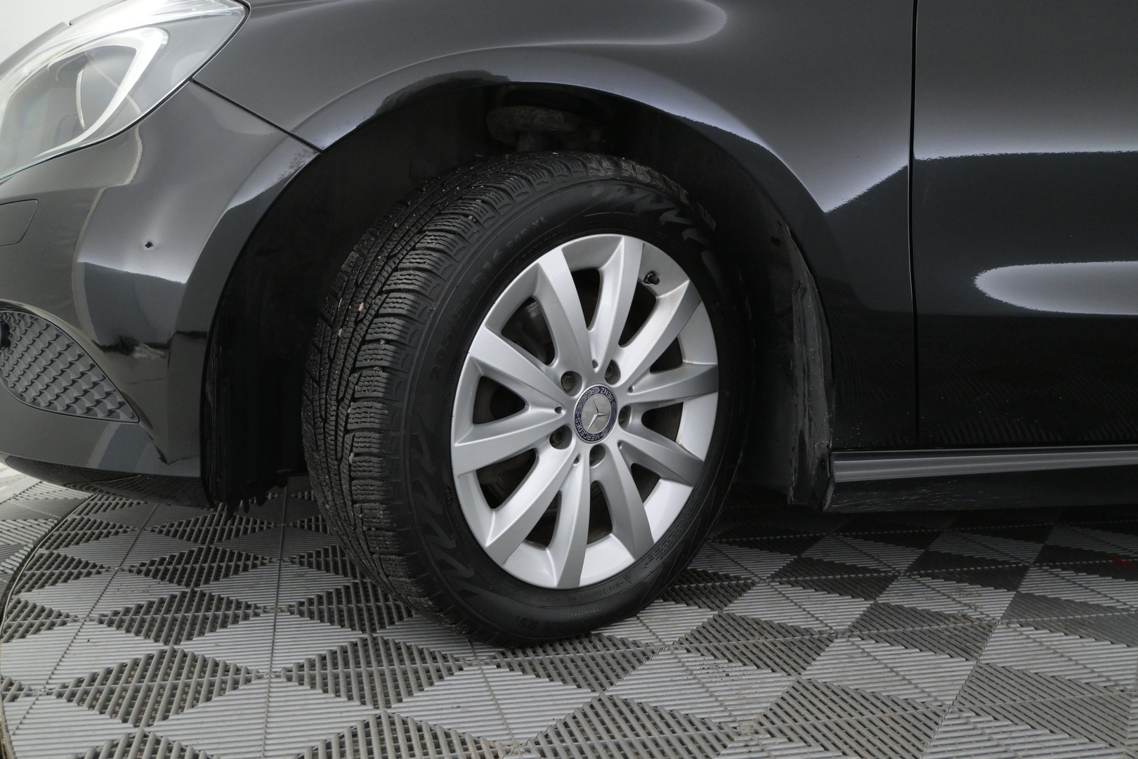 MERCEDES-BENZ A 2015