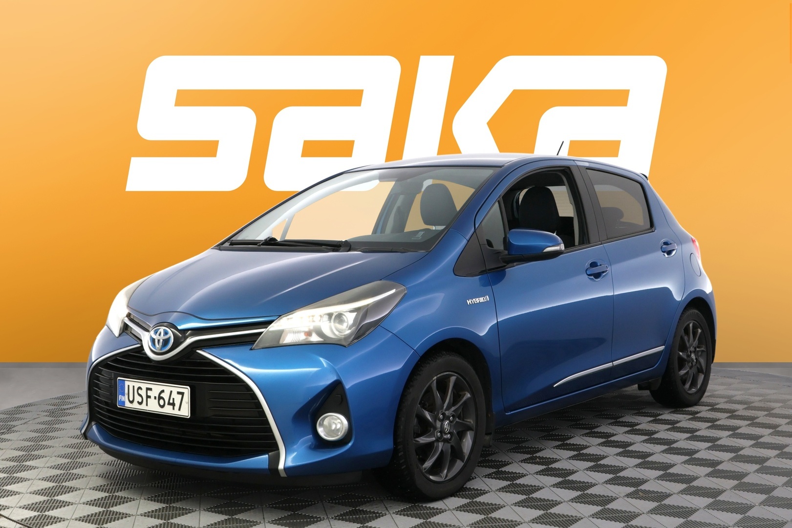 TOYOTA Yaris 2015