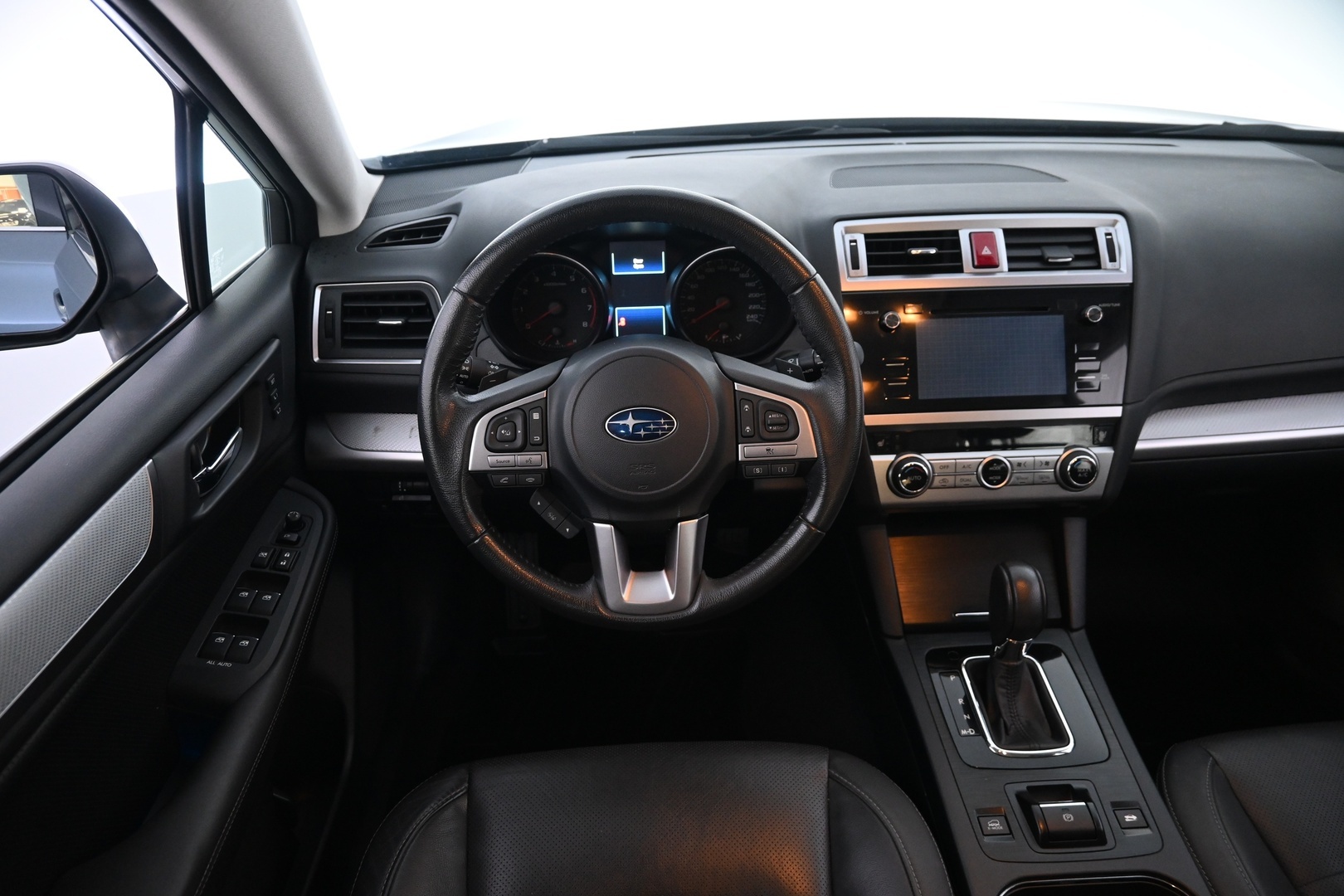 SUBARU Outback 2015