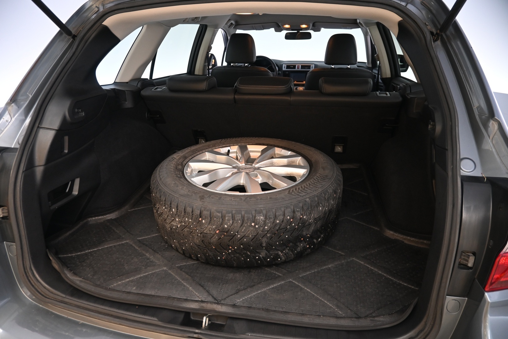 SUBARU Outback 2015