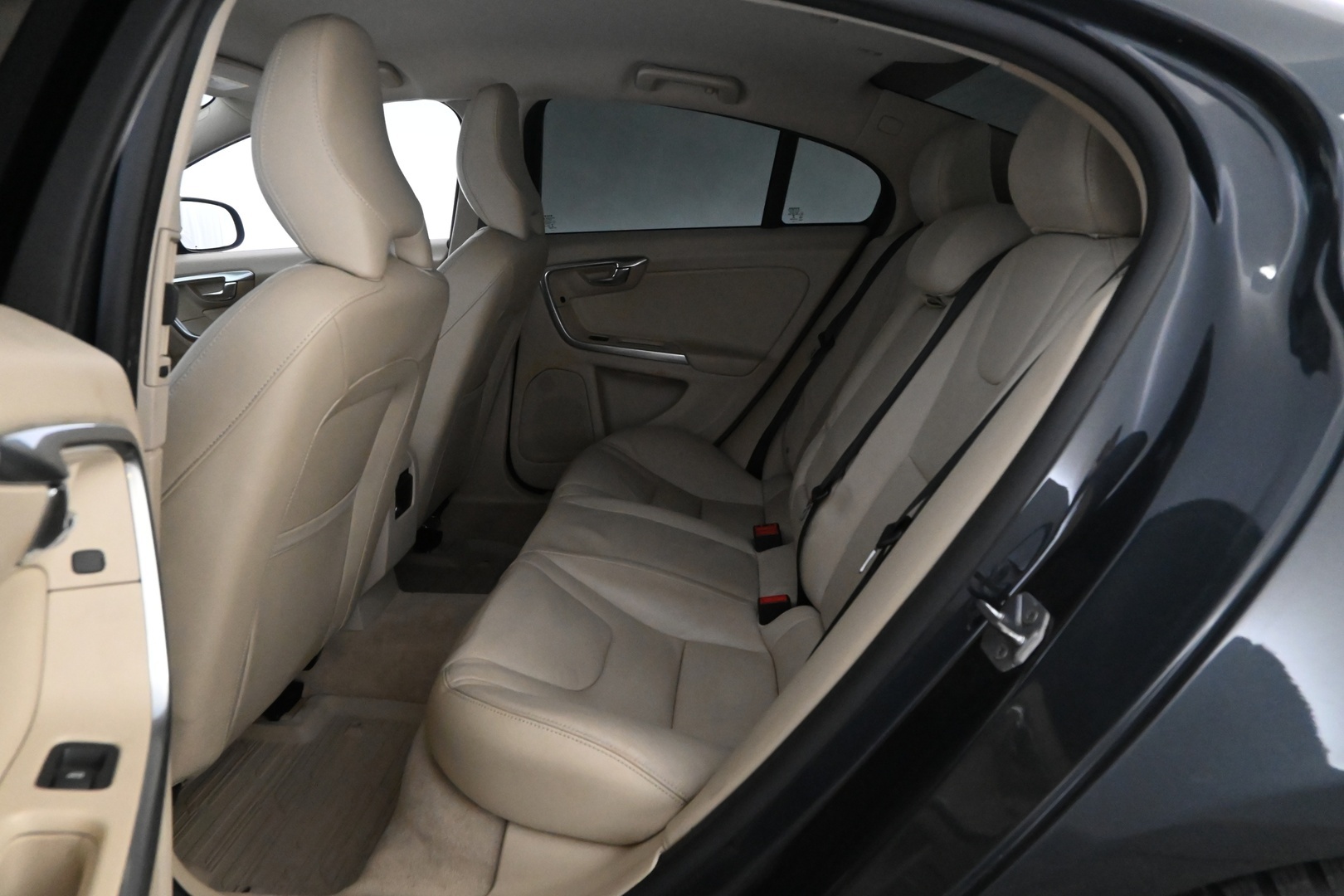 VOLVO S60 2016