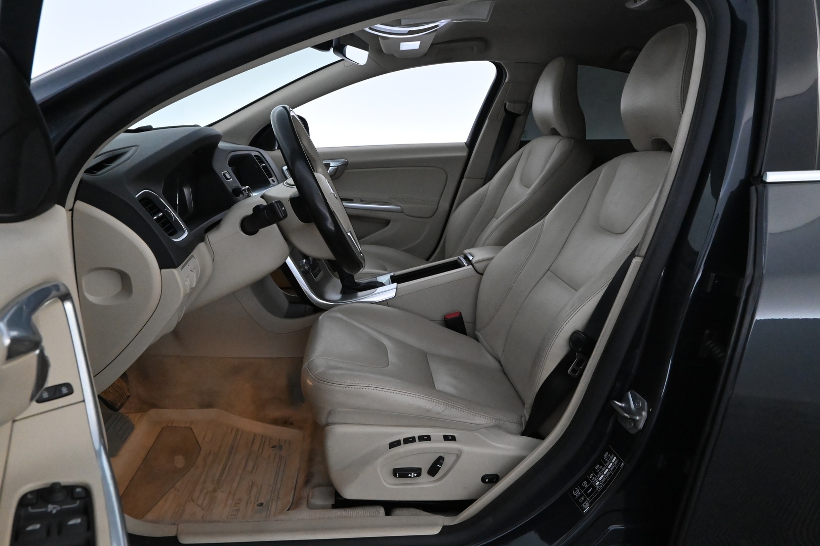 VOLVO S60 2016