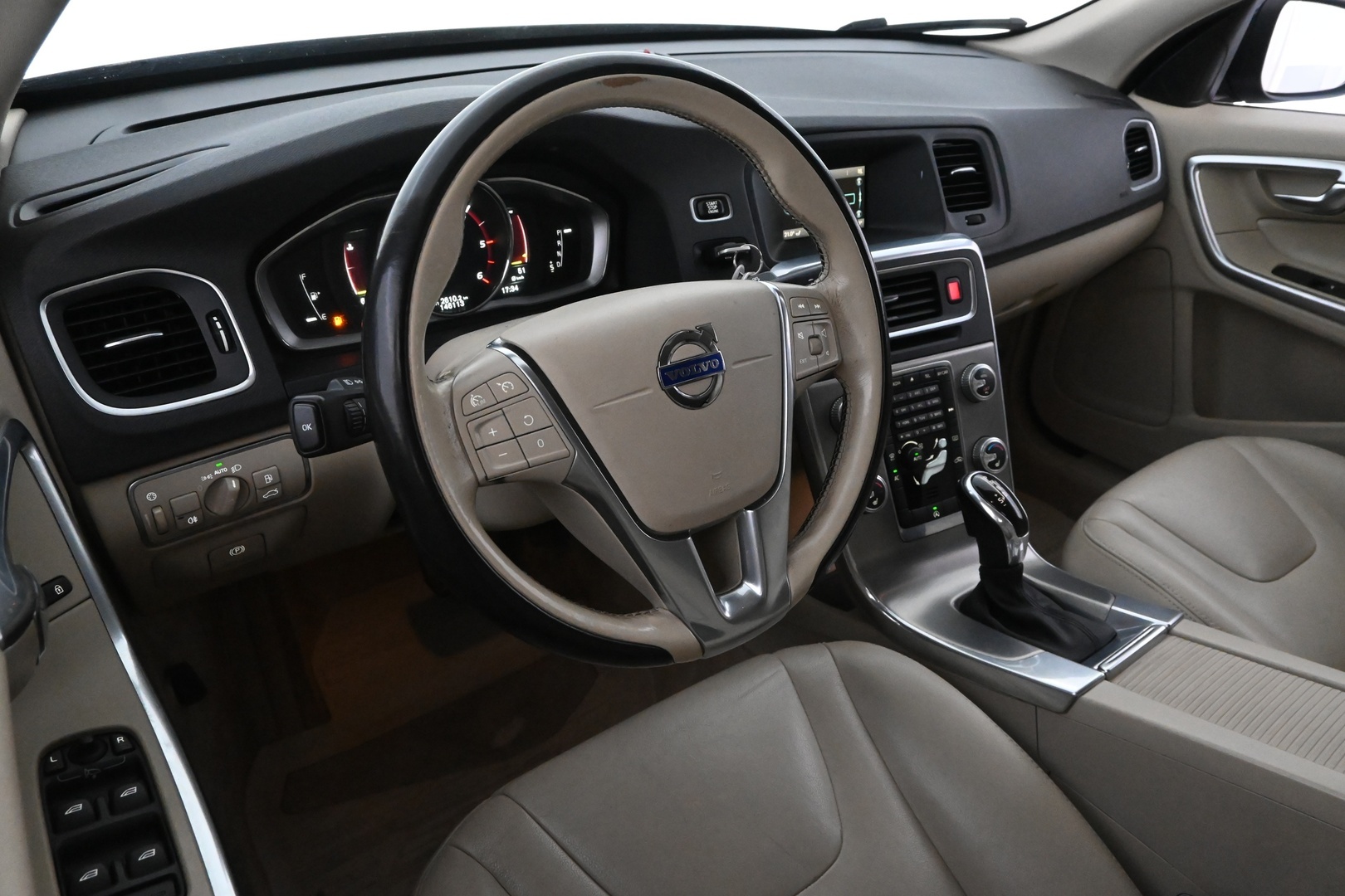 VOLVO S60 2016