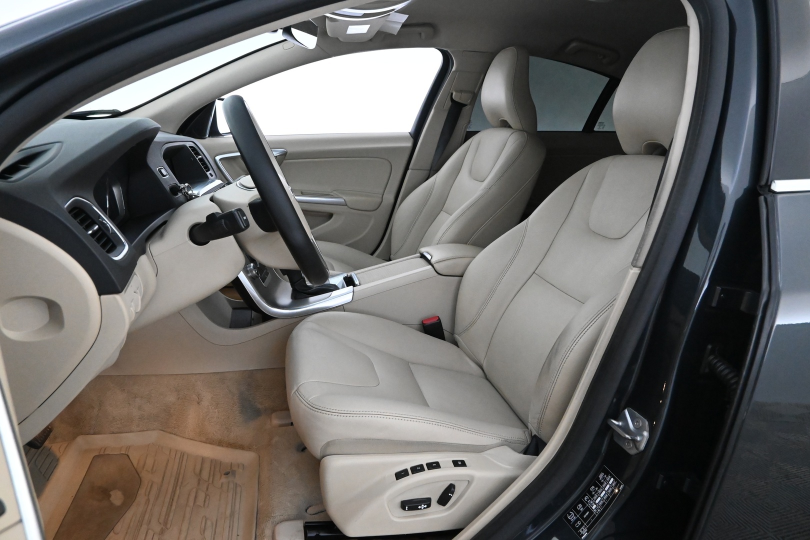 VOLVO S60 2016