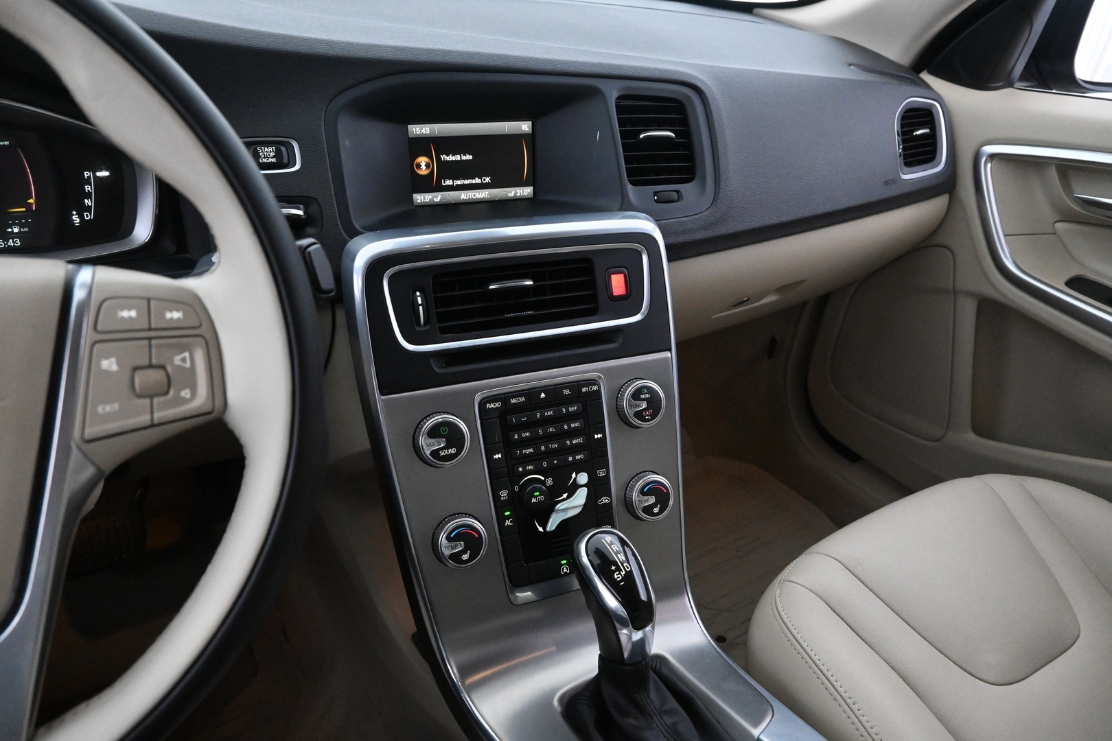 VOLVO S60 2016