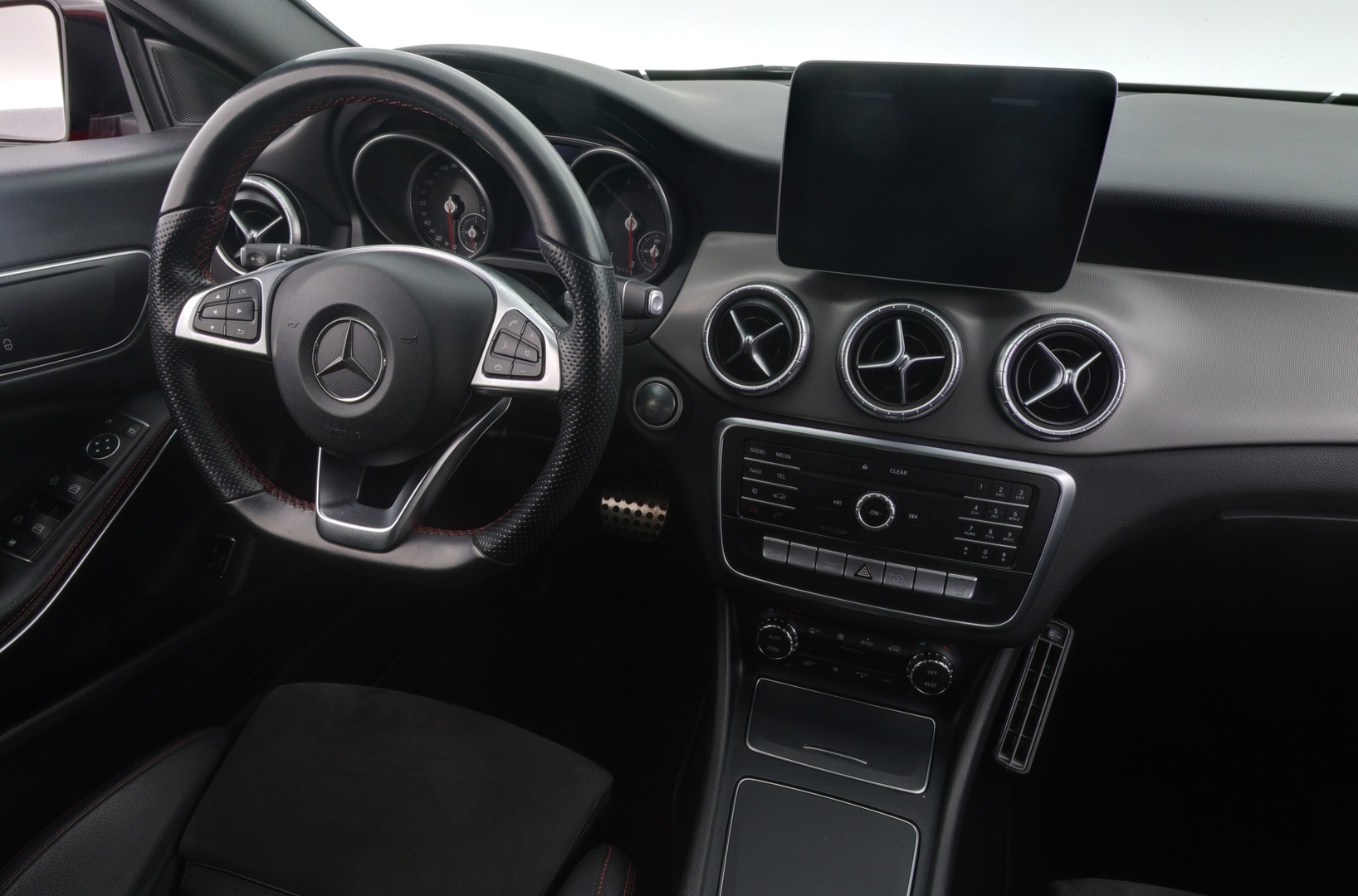 MERCEDES-BENZ CLA 2016