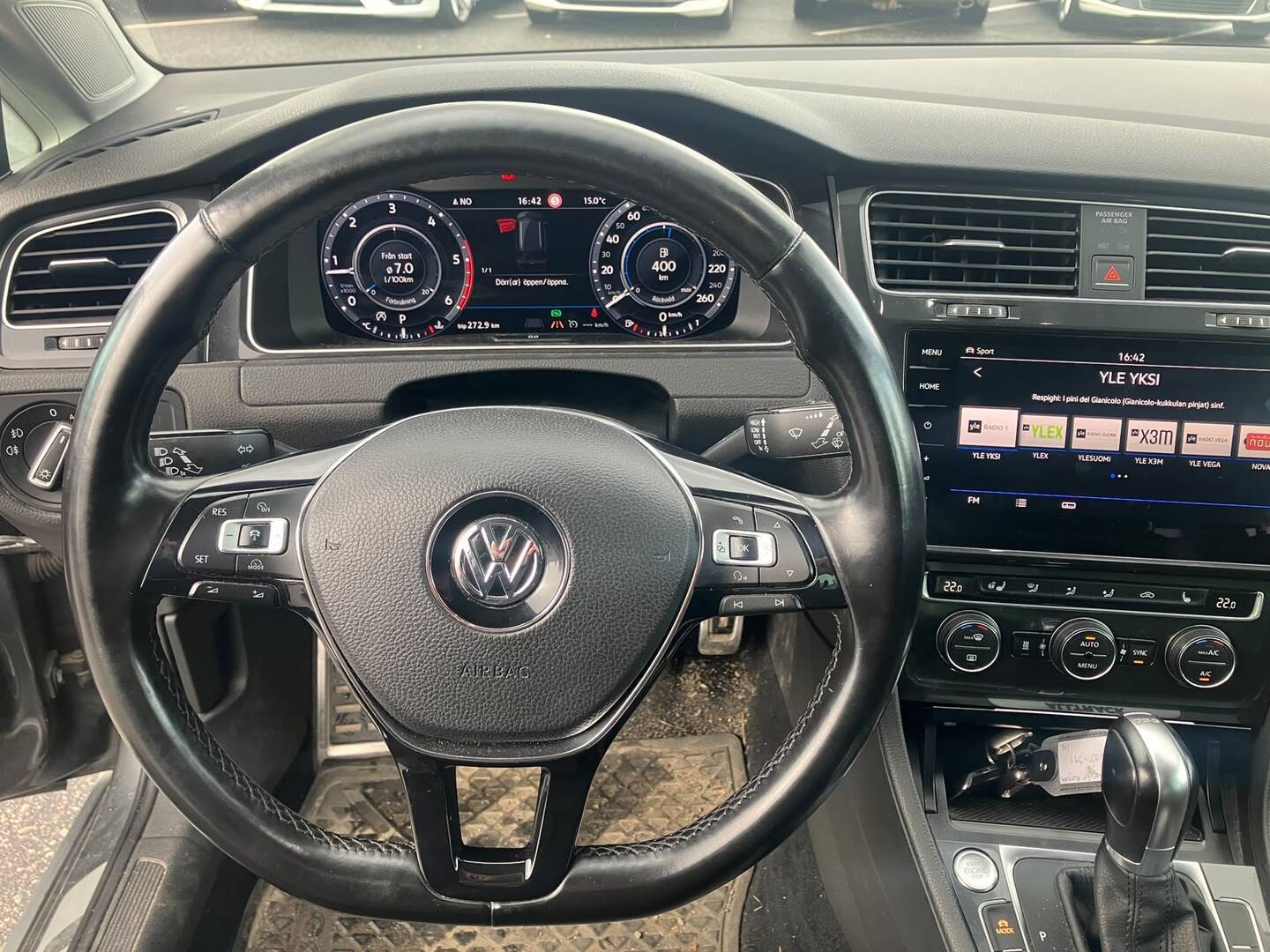 VOLKSWAGEN Golf 2017