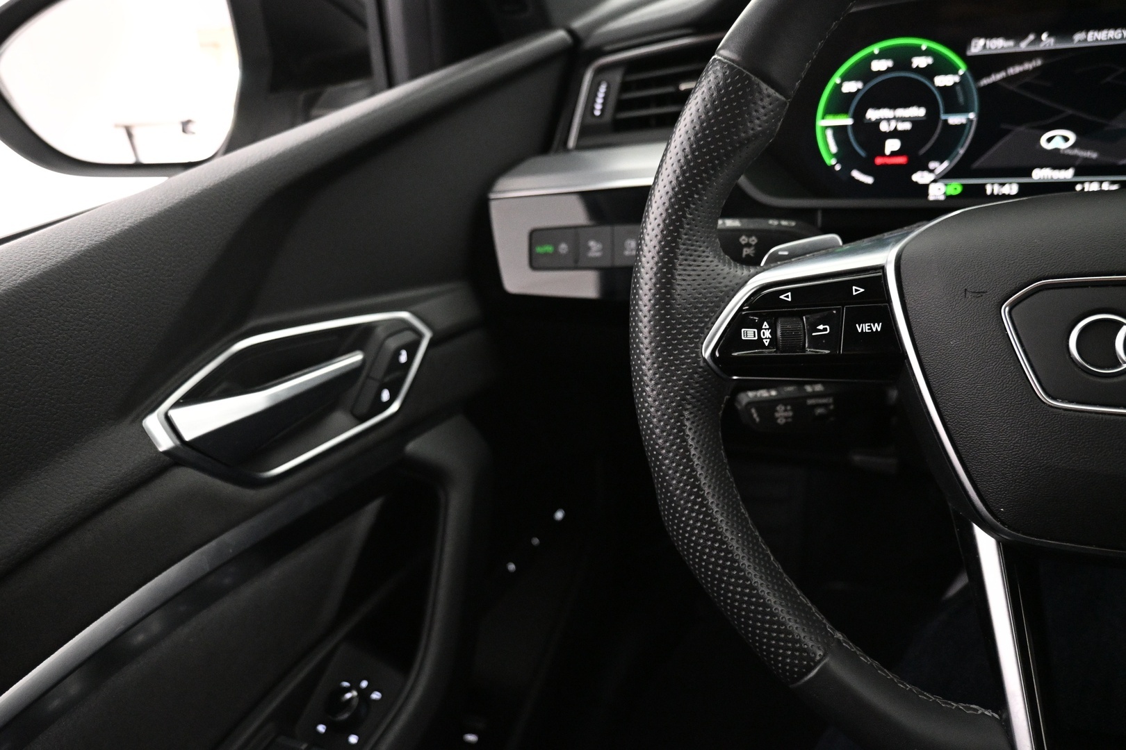 AUDI e-tron 2023