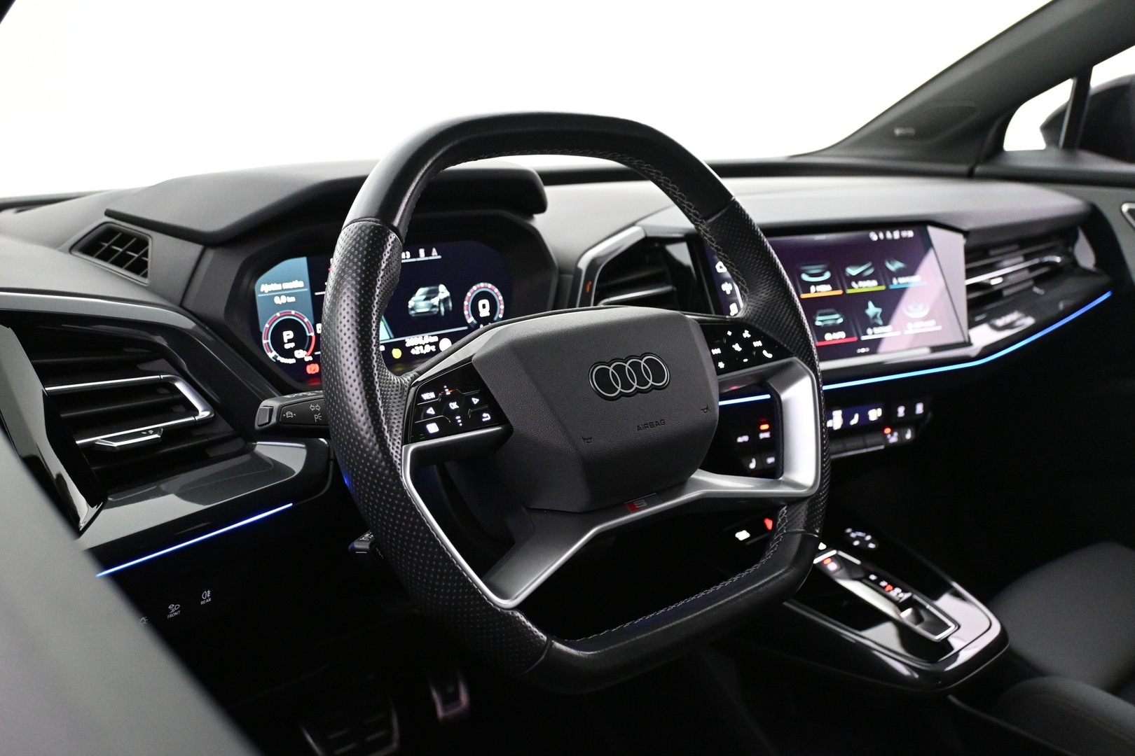 AUDI Q4 e-tron 2023