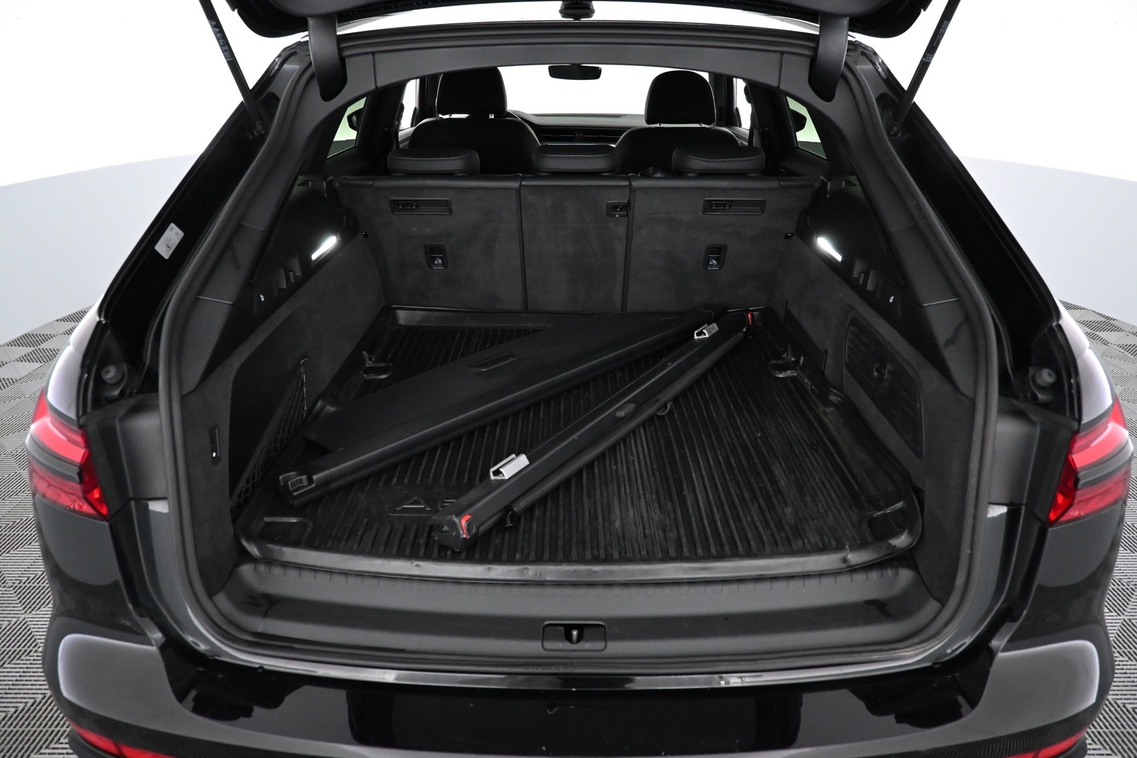 AUDI A6 2023