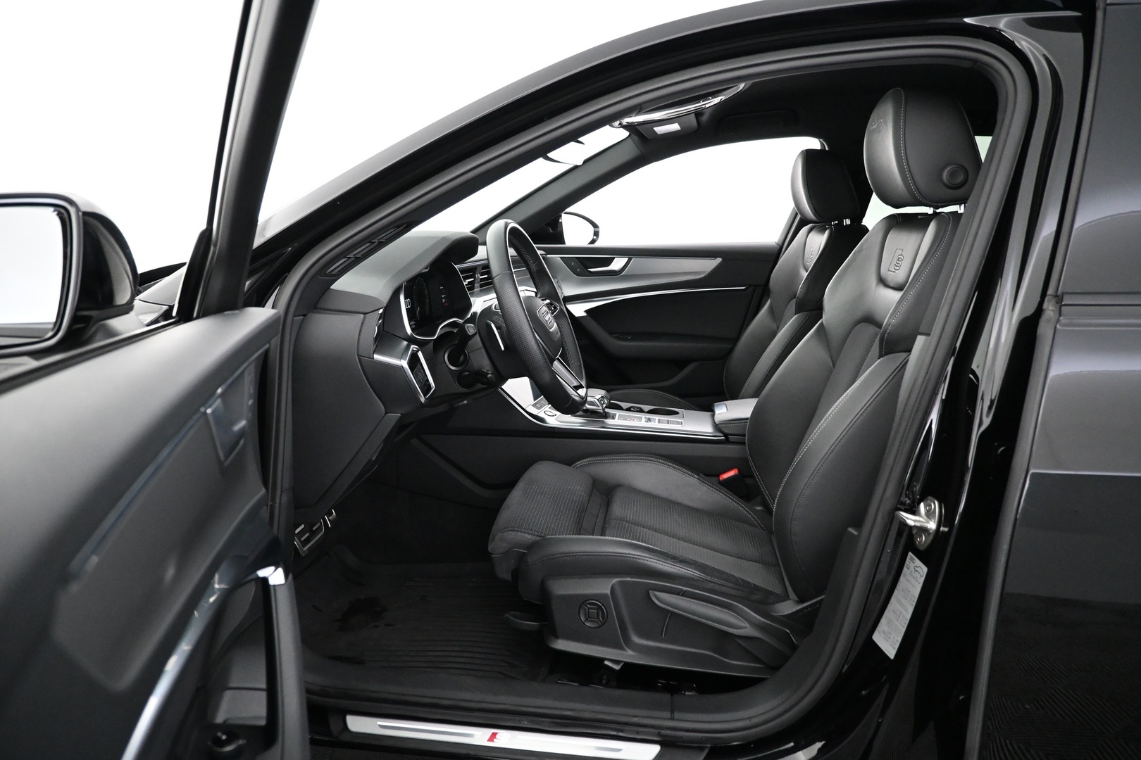AUDI A6 2023