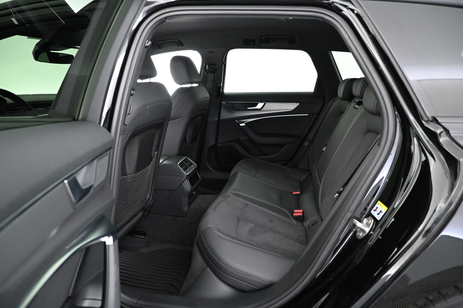 AUDI A6 2023