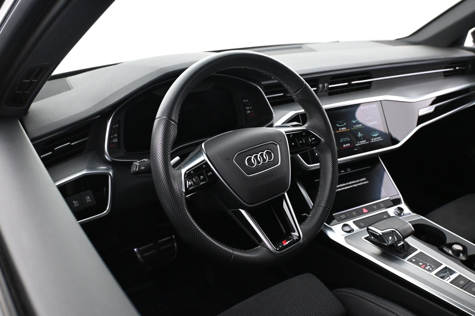 AUDI A6 2023
