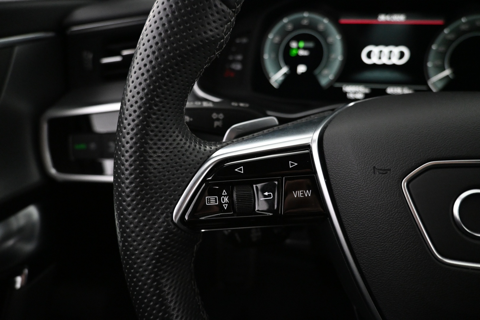 AUDI A6 2023