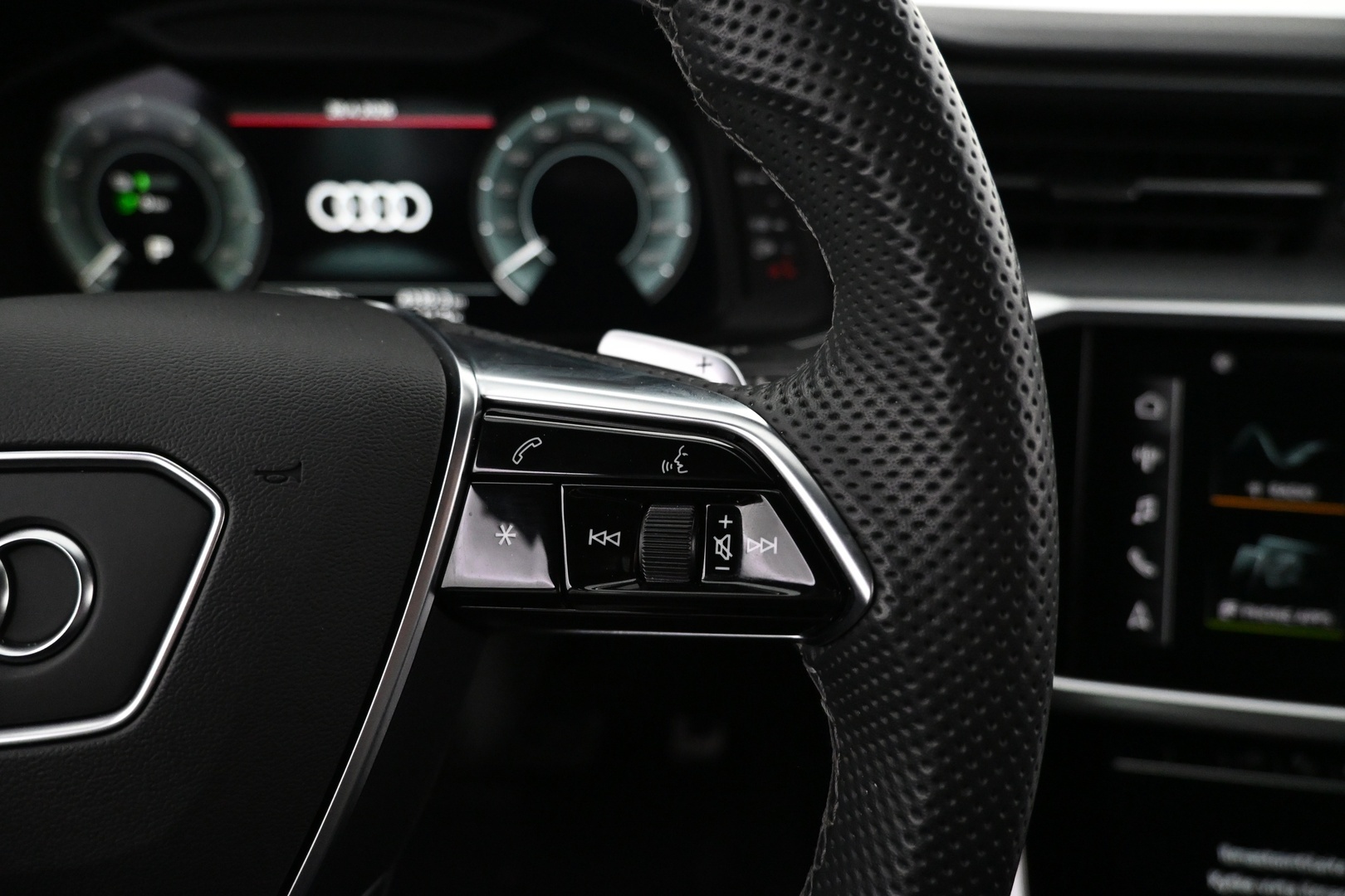 AUDI A6 2023