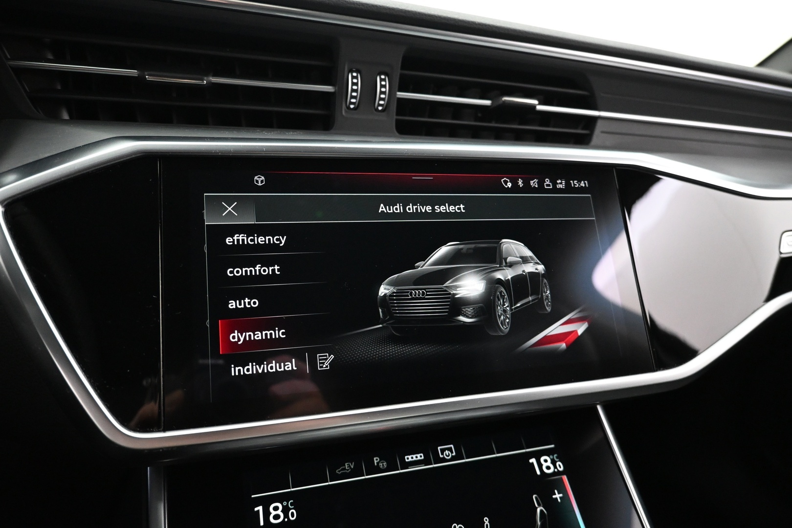 AUDI A6 2023