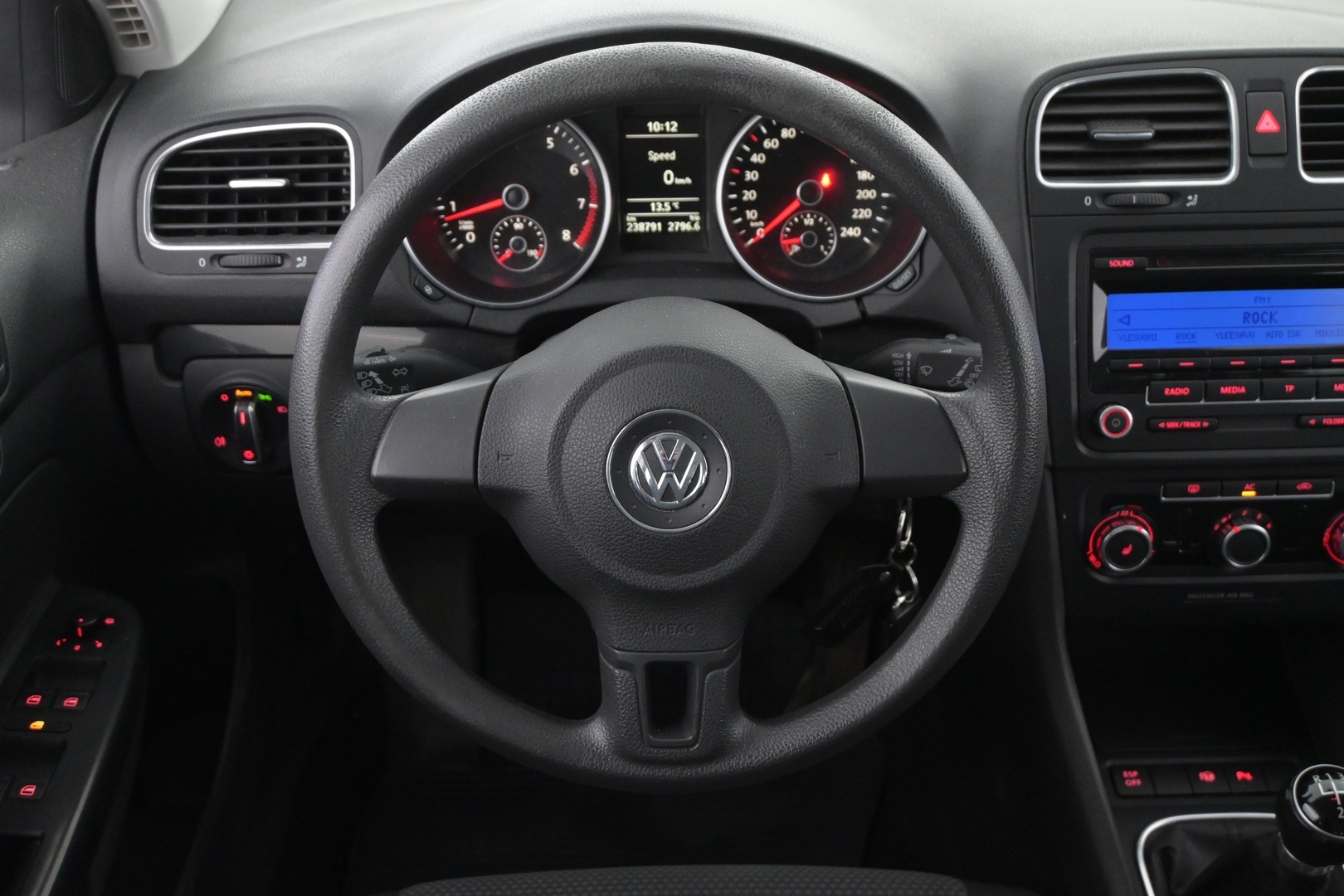 VOLKSWAGEN Golf 2010