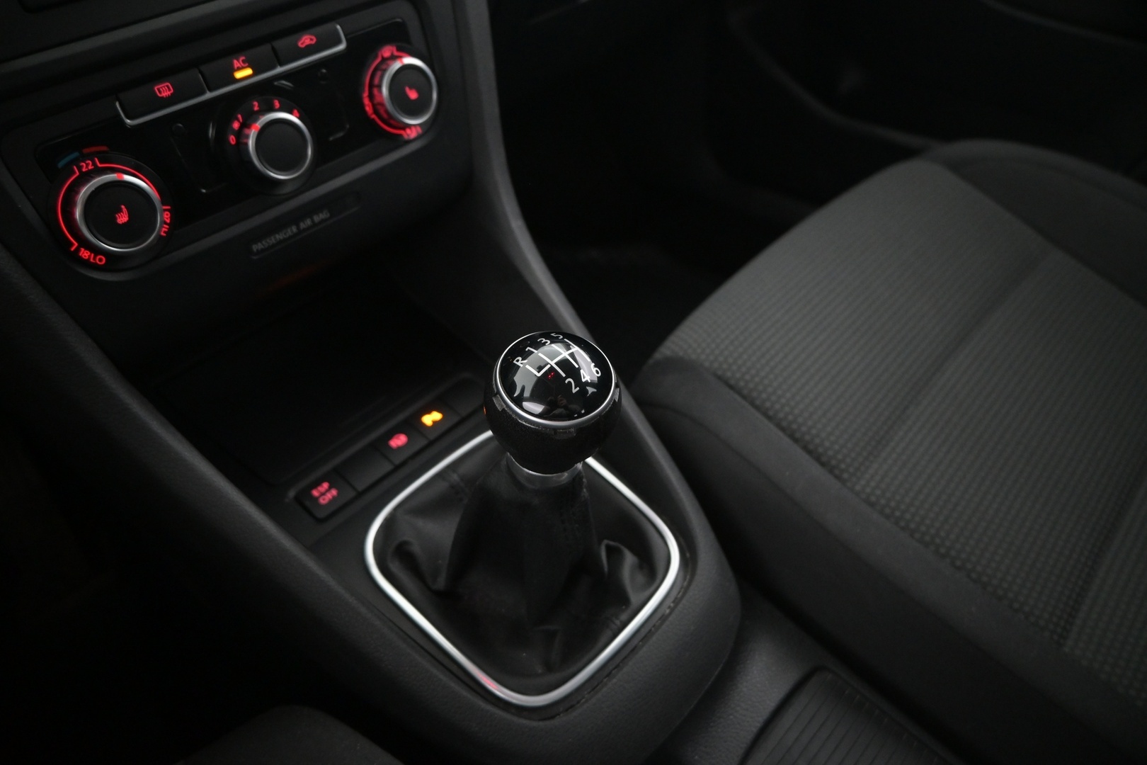 VOLKSWAGEN Golf 2010