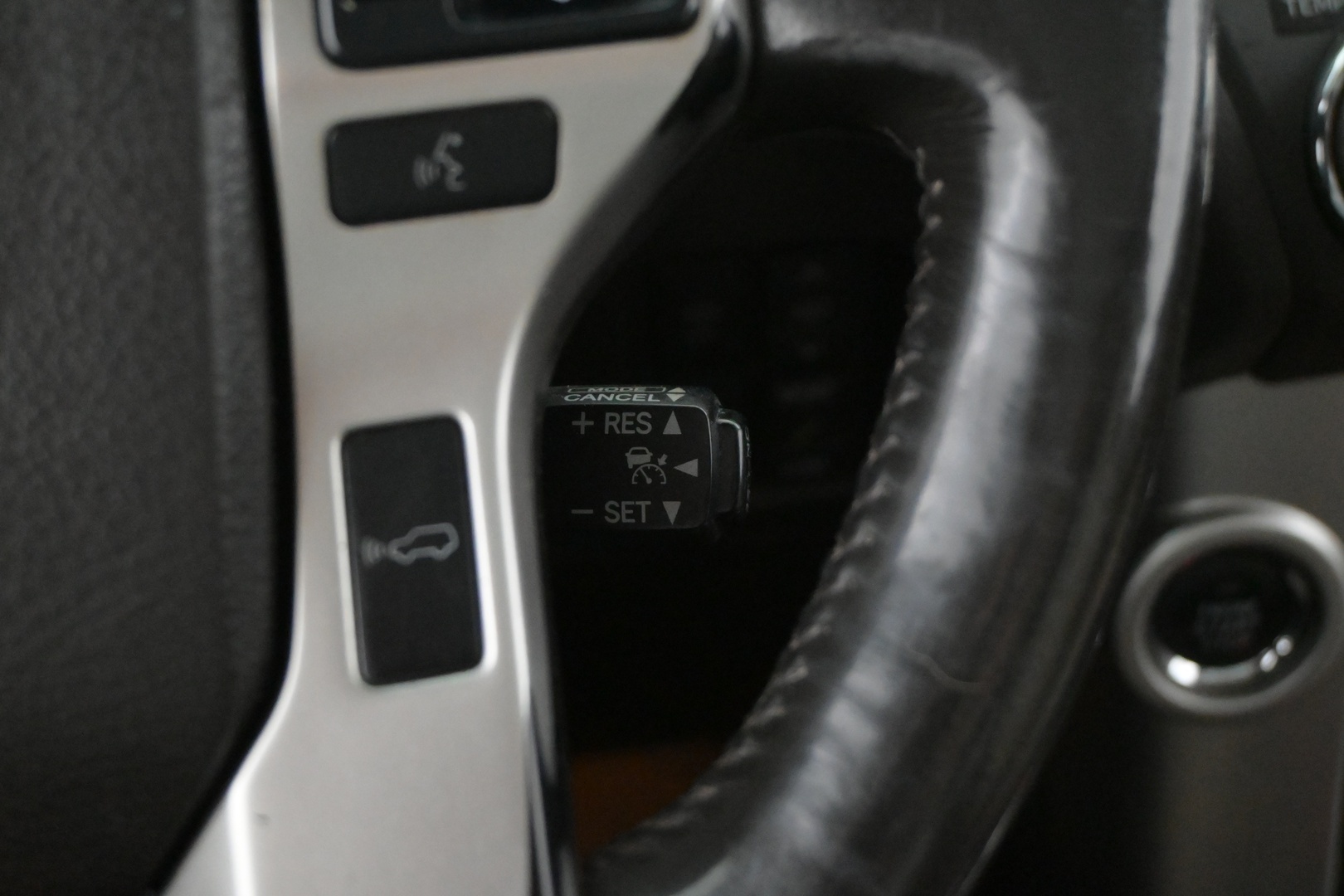 TOYOTA Land Cruiser 2010