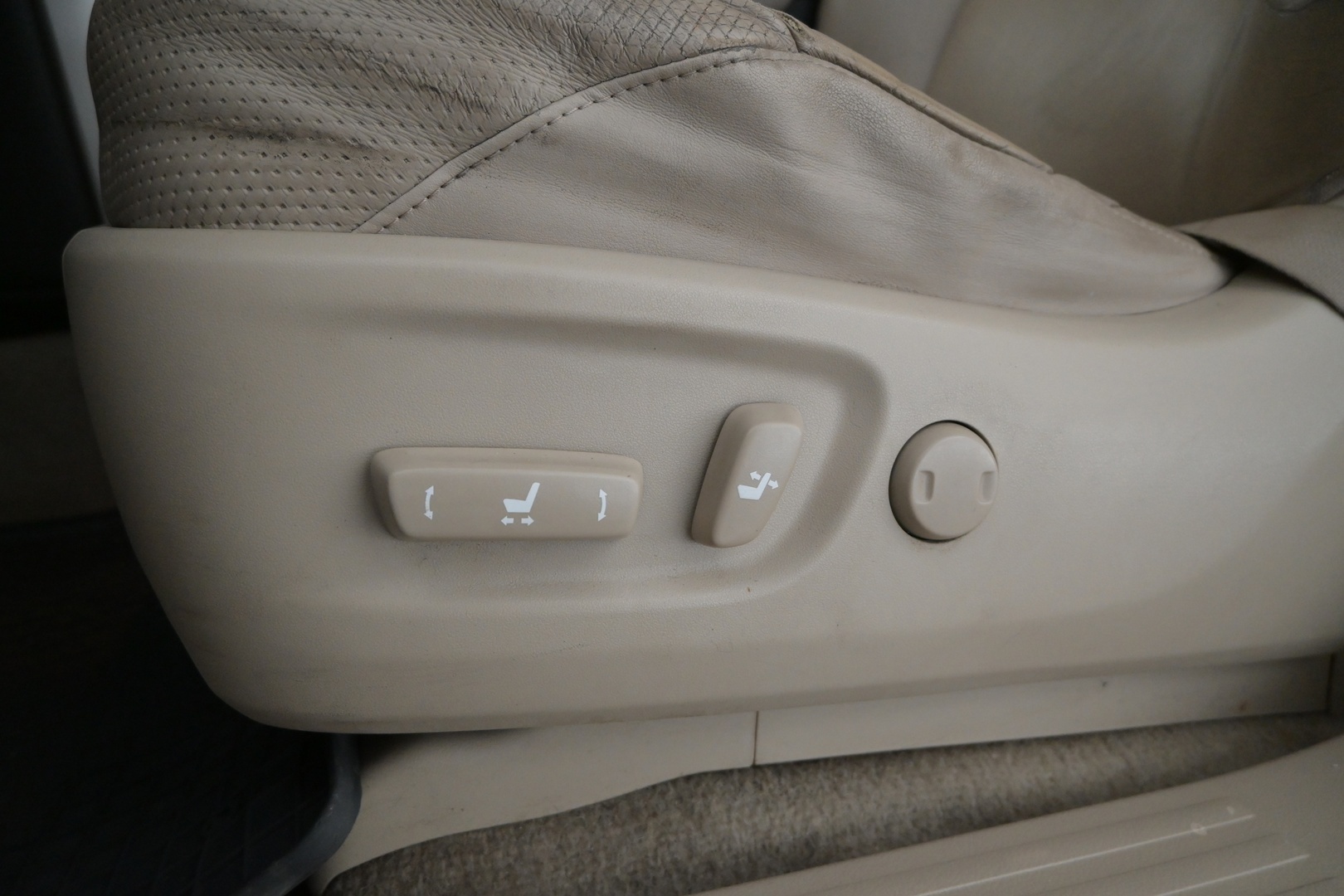 TOYOTA Land Cruiser 2010